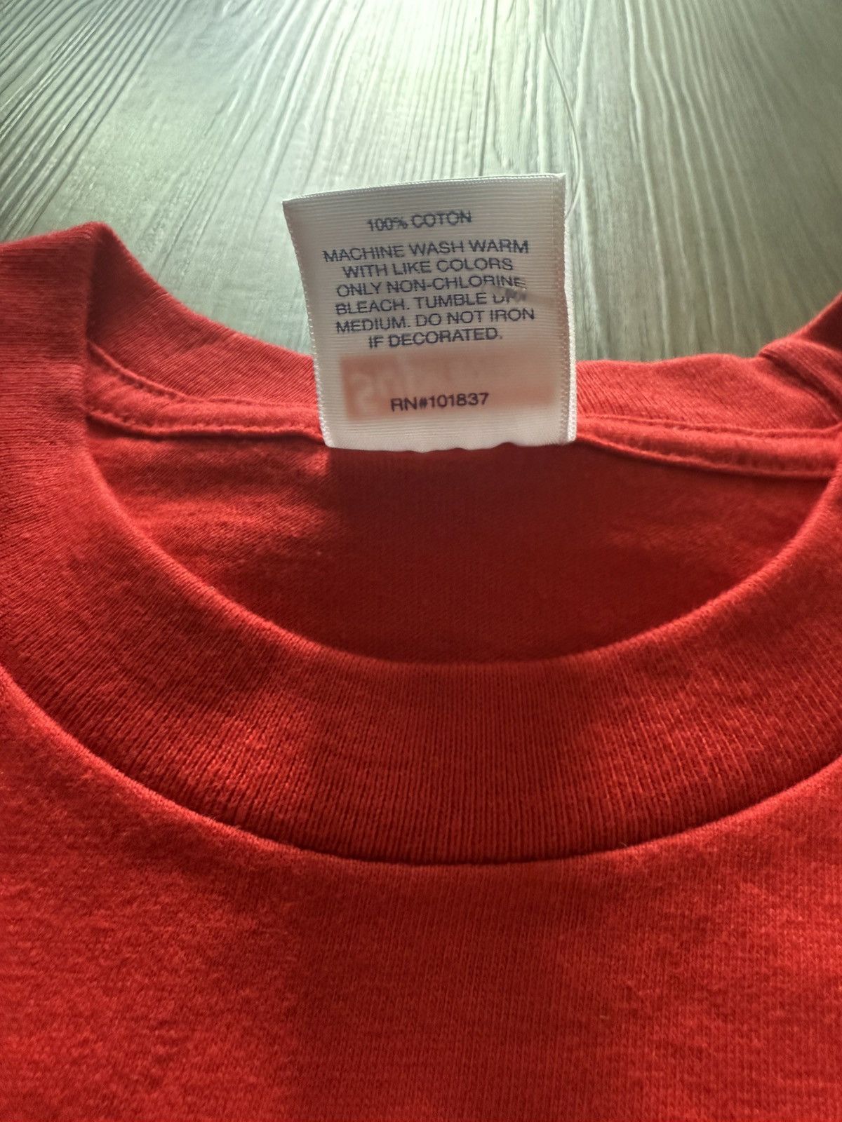 Supreme Supreme Middle Finger to the World Tee Red Size L – Rare Size US L / EU 52-54 / 3 - 3 Thumbnail
