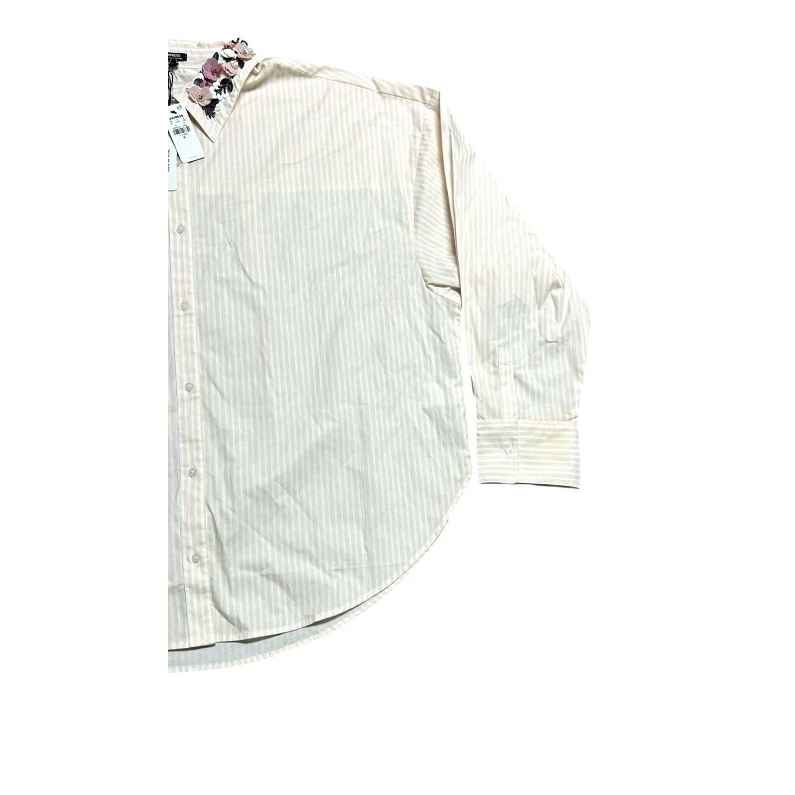 Express NWT Express Oversized Pink Stripe Button Down W/Floral Collar Detail Sz Medium Size M / US 6-8 / IT 42-44 - 4 Thumbnail