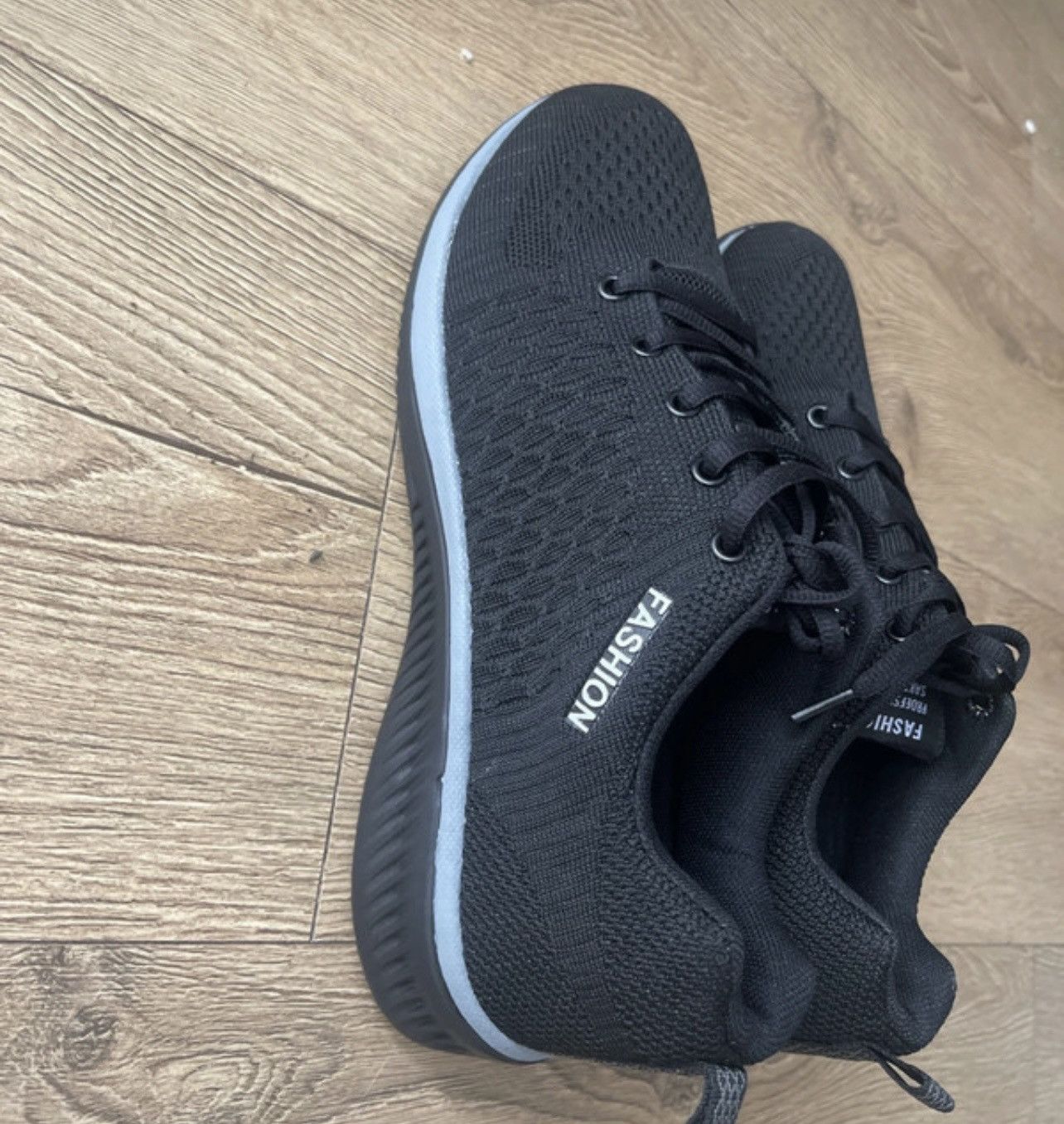 Other Casual running trainers (Unisex) Size US 9.5 / EU 42-43 - 1 Thumbnail