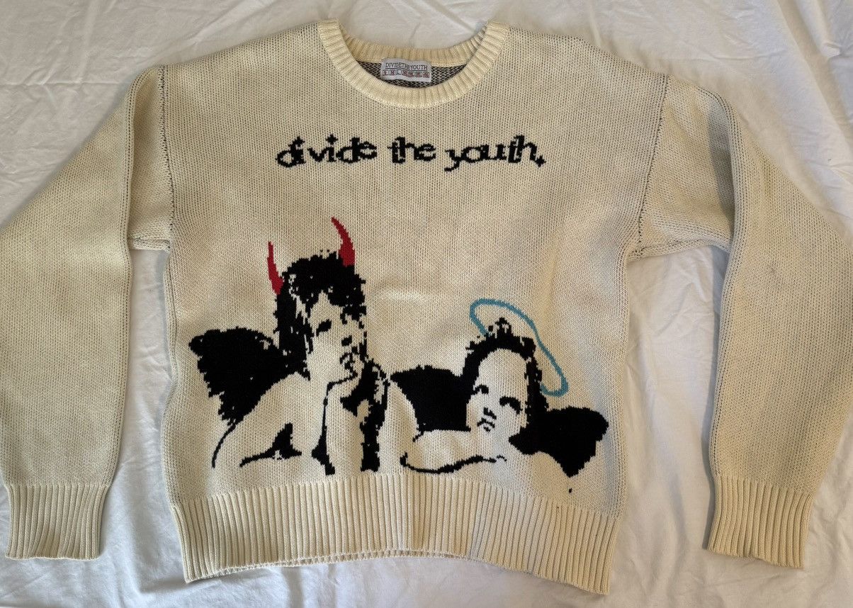 Divide The Youth RARE Divide The Youth "Divide The Youth" Knit Sweater Size US L / EU 52-54 / 3 - 1 Thumbnail