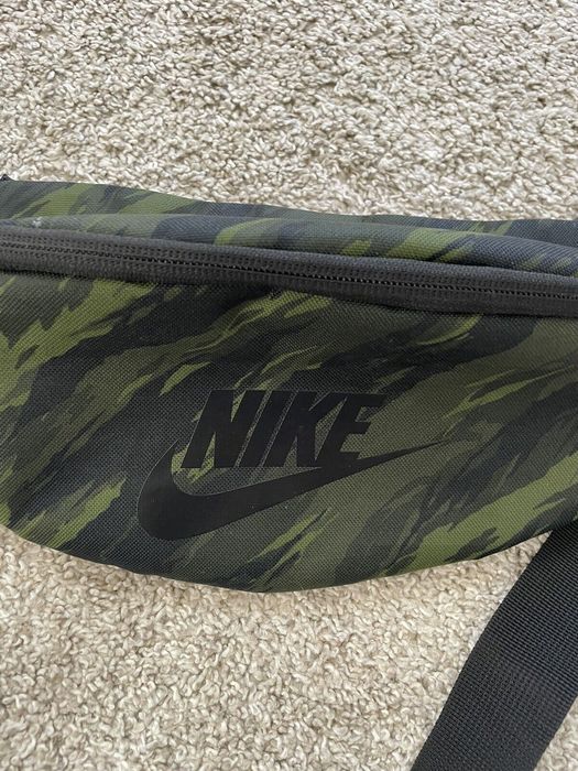 Waist bag clearance nike camo