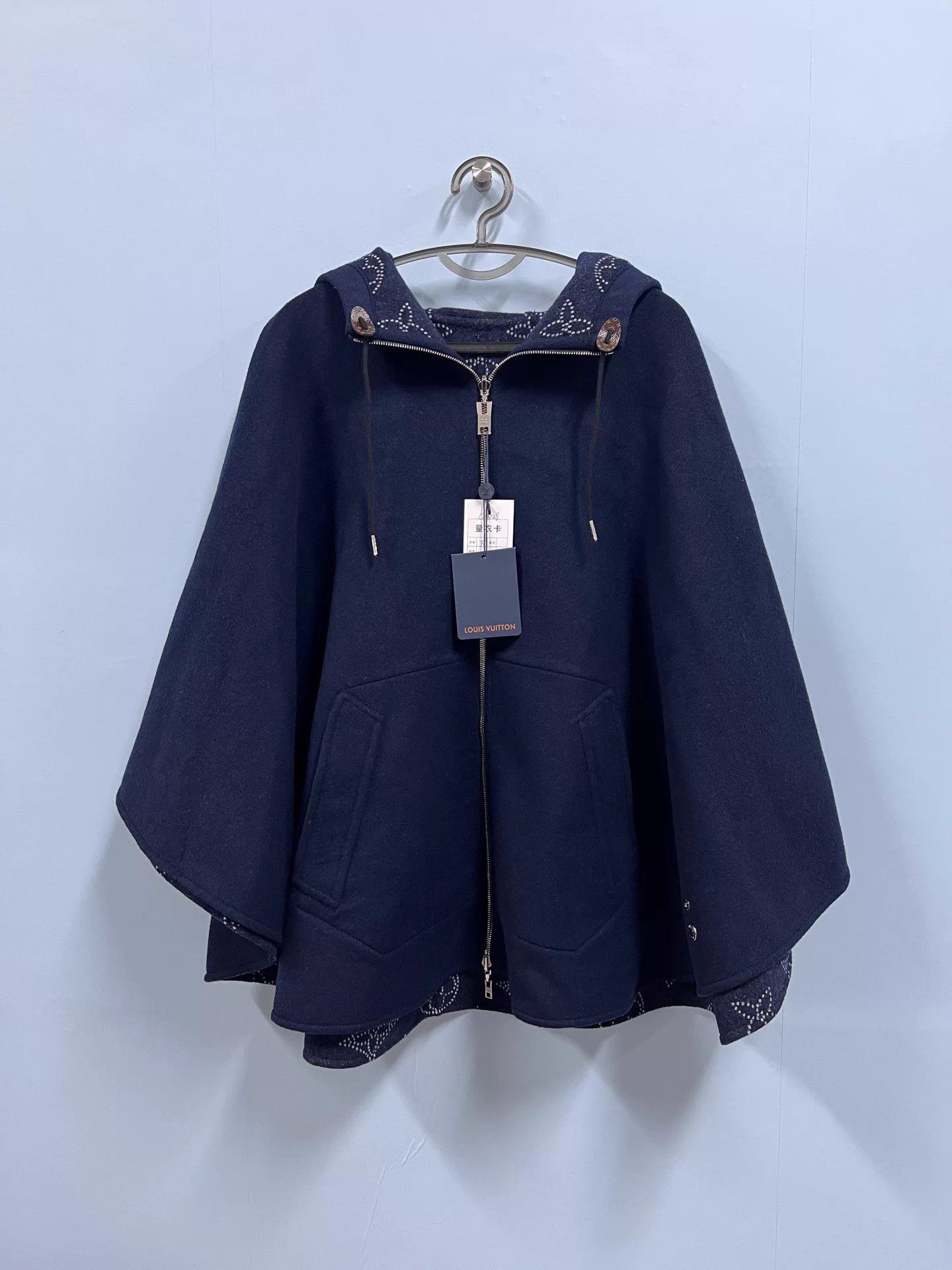 Louis Vuitton LV Mint Navy Monogram Print Reversible Cloak Size ONE SIZE - 1 Thumbnail