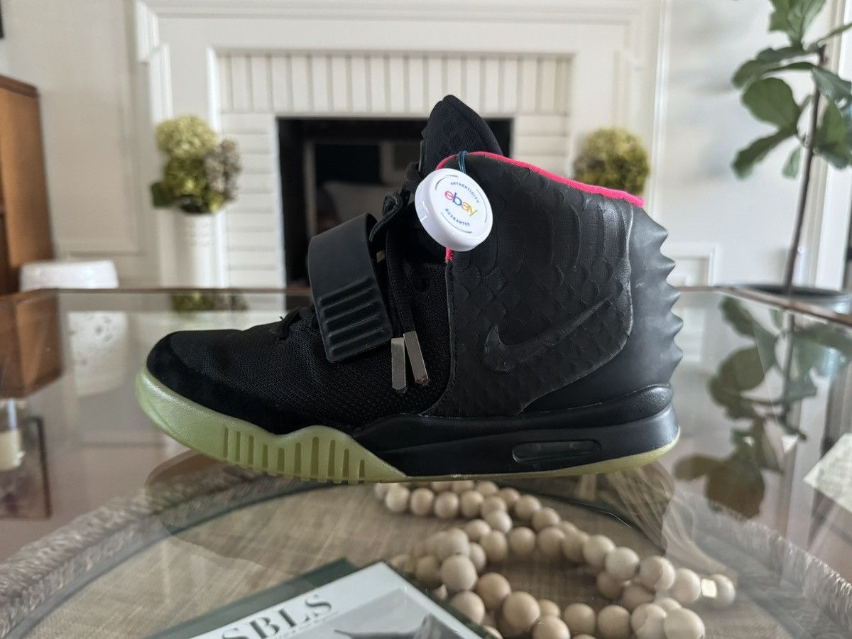 Kanye West × Nike Nike Air Yeezy 2 “Solar Red” Size US 9 / EU 42 - 4 Thumbnail