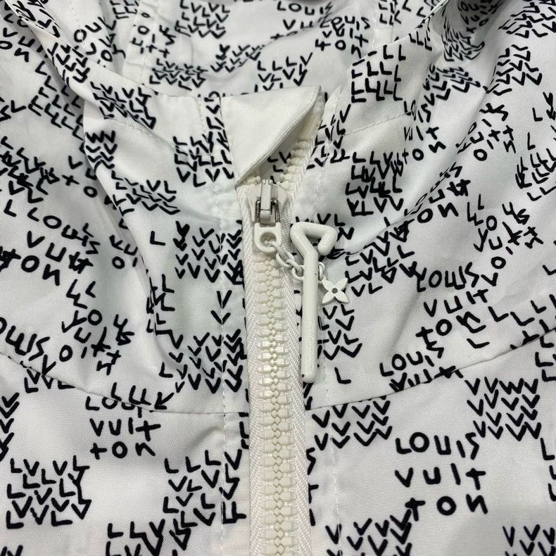 Louis Vuitton Gradient Printed Jacket with Hood-2506 Size US L / EU 52-54 / 3 - 8 Thumbnail