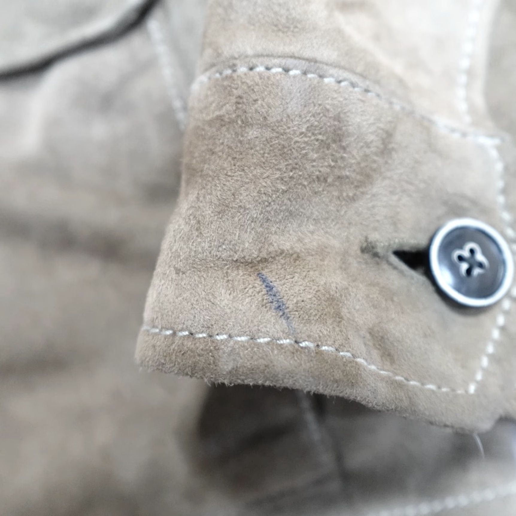 Tommy Bahama Tommy Bahama Jacket Bomber Jacket XL Beige Suede Full Zip Men Regular Size XL Beige Bomber Size US XL / EU 56 / 4 - 6 Thumbnail