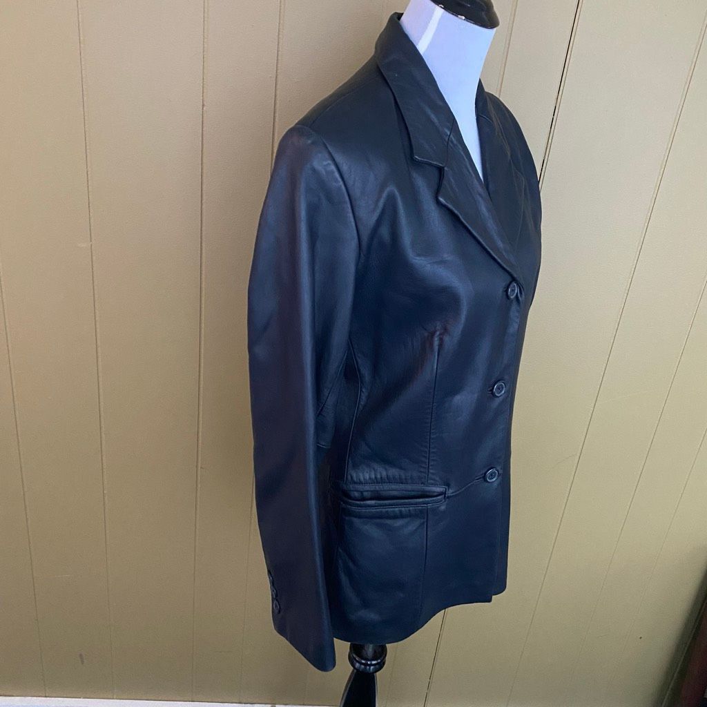 Preston & York Preston & York women M 3 button black leather jacket w/pink Size M / US 6-8 / IT 42-44 - 7 Thumbnail