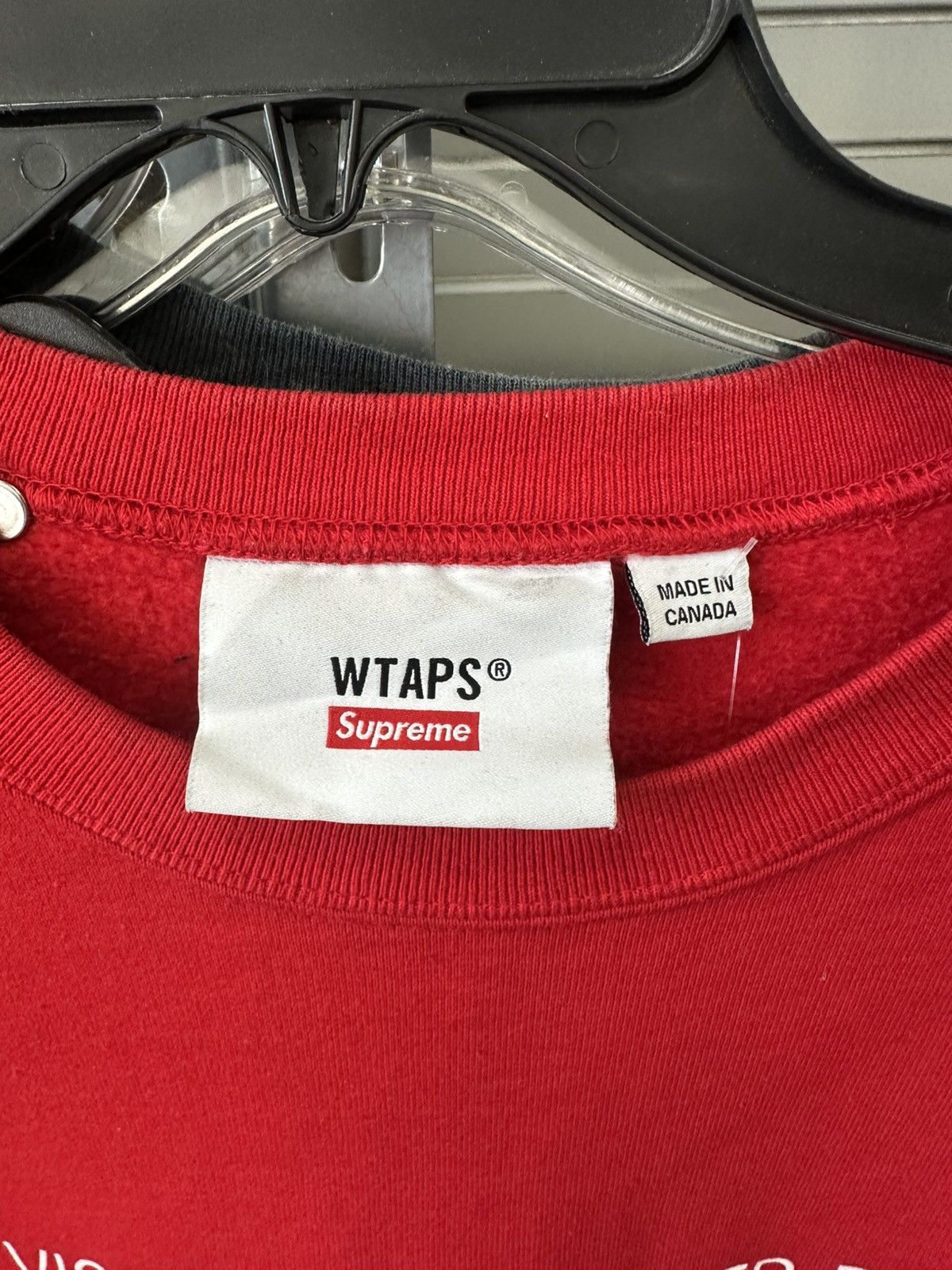 Supreme Supreme x WTAPS Crewneck sweater size XL RED FW21 Size US XL / EU 56 / 4 - 3 Thumbnail