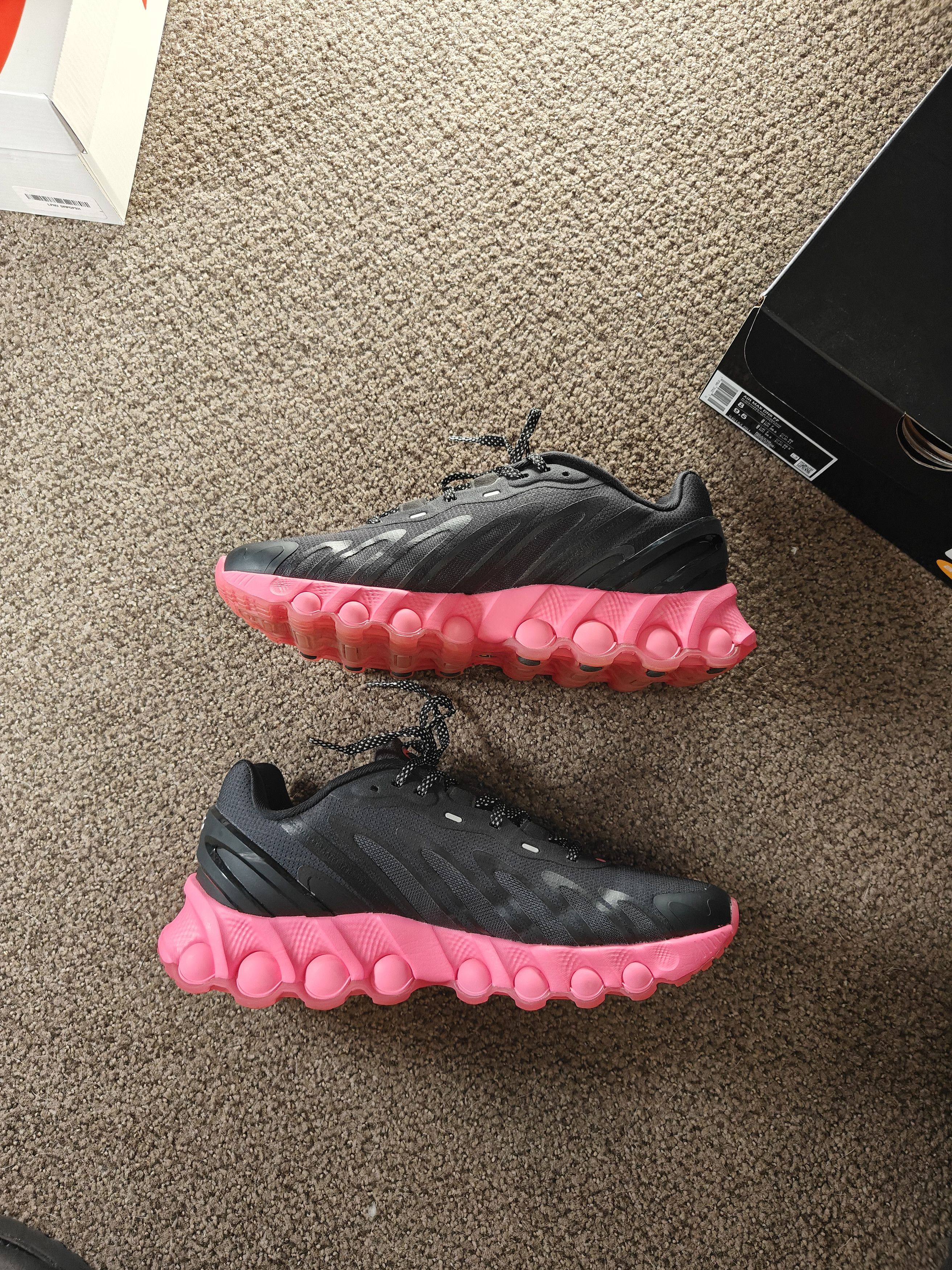 Nike Nike Air max dn8 friends and family hyper pink - WORN ONCE Size US 8 / EU 41 - 3 Thumbnail