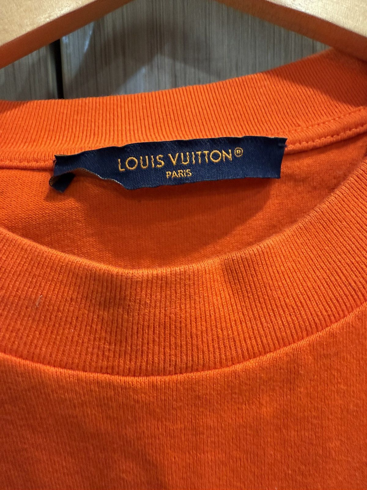 Louis Vuitton Louis Vuitton Orange Logo T Shirt Size US S / EU 44-46 / 1 - 5 Thumbnail