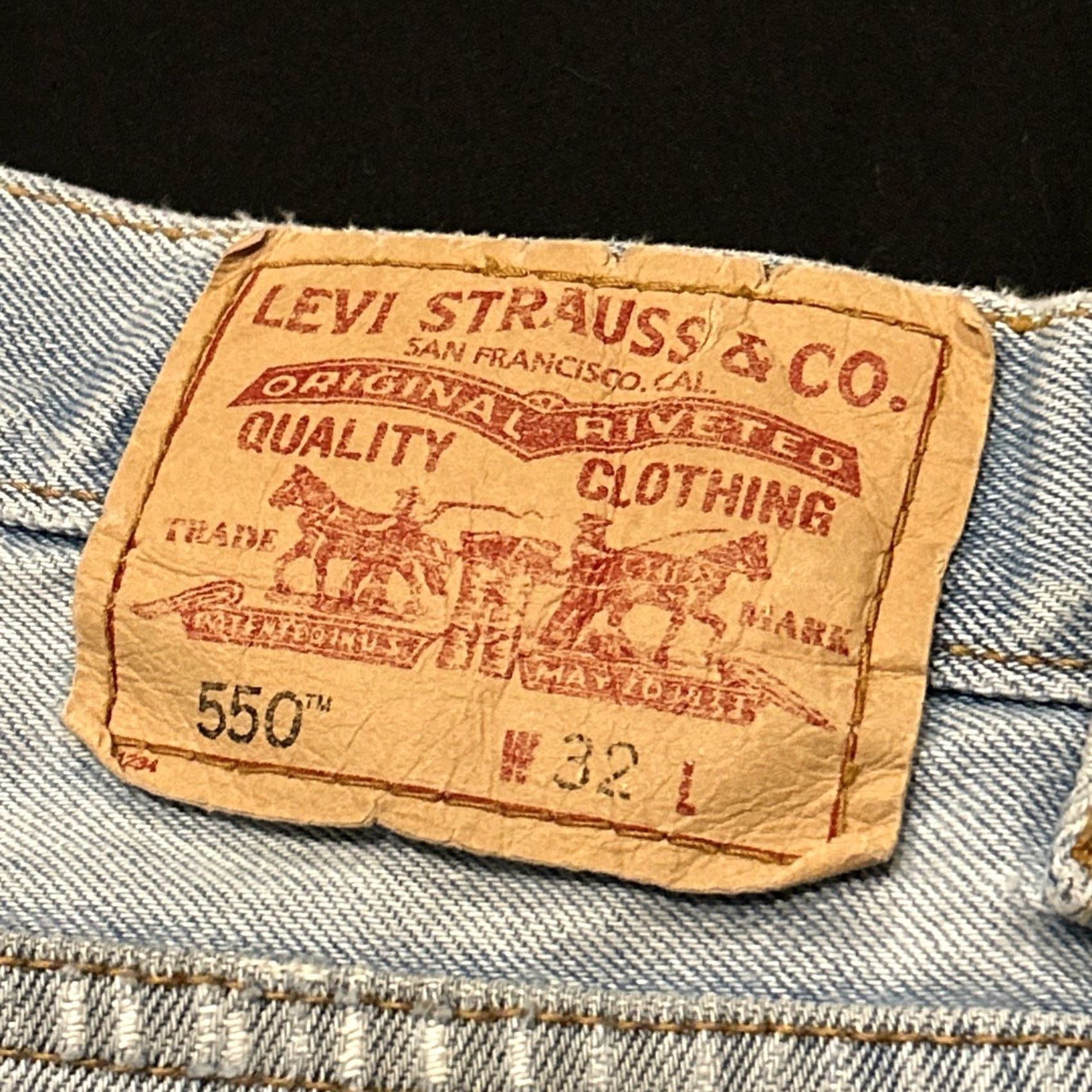 Levi's VINTAGE Levi's Shorts Mens 32 Blue Denim 90s Relaxed Fit 550 Jean B26 Denim Shorts Jeans 5-Pocket Casual Men Size 32 Blue Size US 32 / EU 48 - 5 Thumbnail