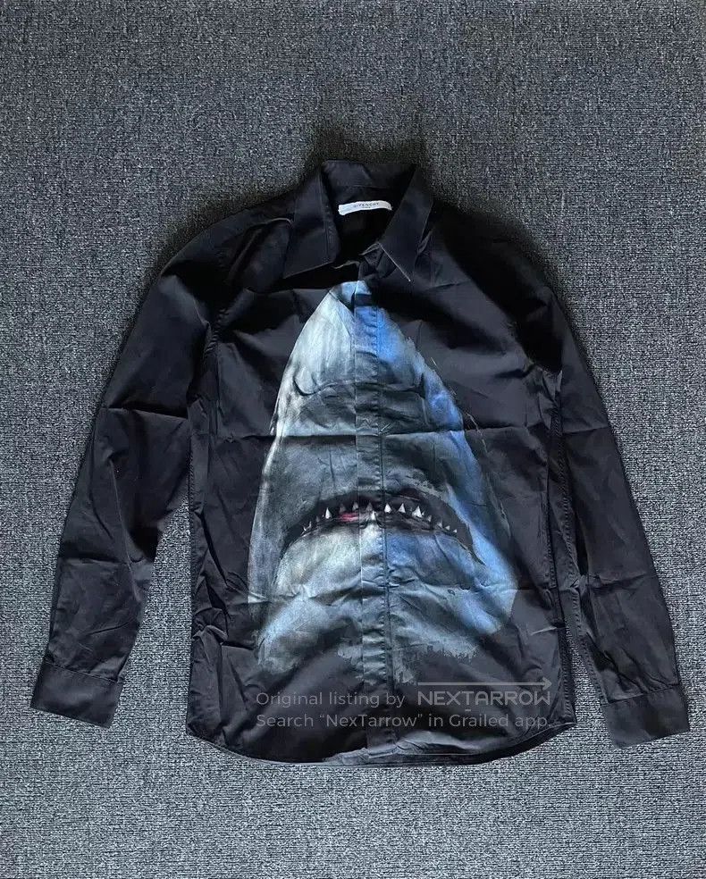 Givenchy Givenchy Shark Print Long Sleeve Shirt. Size US M / EU 48-50 / 2 - 1 Thumbnail
