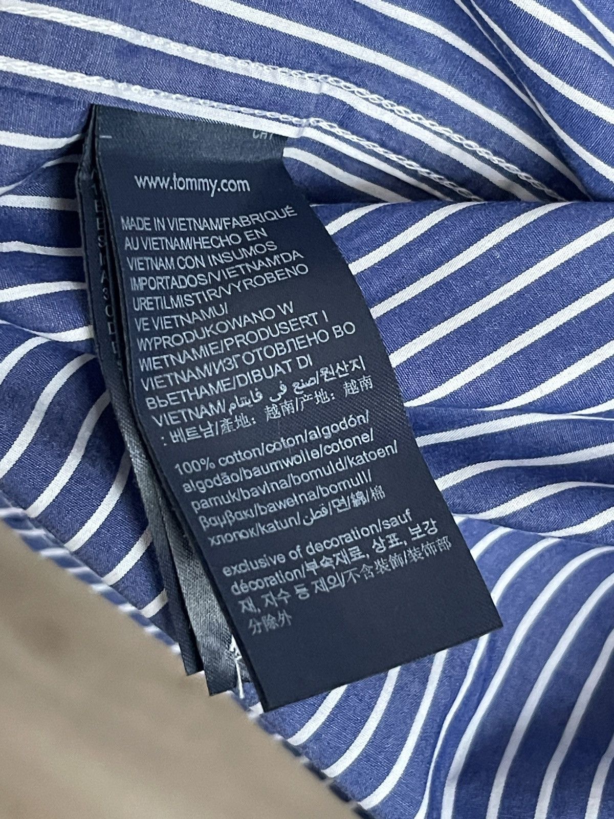 Tommy Hilfiger Tommy Hilfiger Stripe Button-Down Shirt L-XL Size US L / EU 52-54 / 3 - 6 Thumbnail