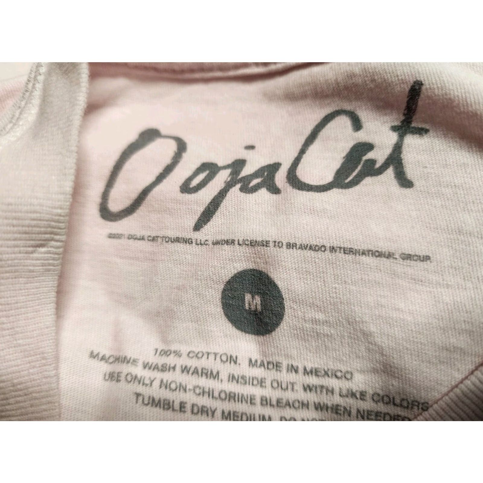 Vintage Doja Cat Shirt Adult M Pink Kiss Me More Official Merch Hip Hop Music Tee Womens Size M / US 6-8 / IT 42-44 - 4 Thumbnail