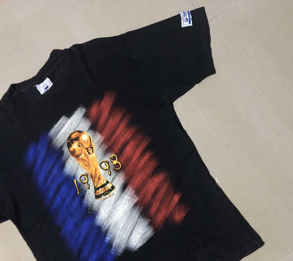 Vintage Vintage 1998 France world cup graphic tee Size US M / EU 48-50 / 2 - 3 Thumbnail