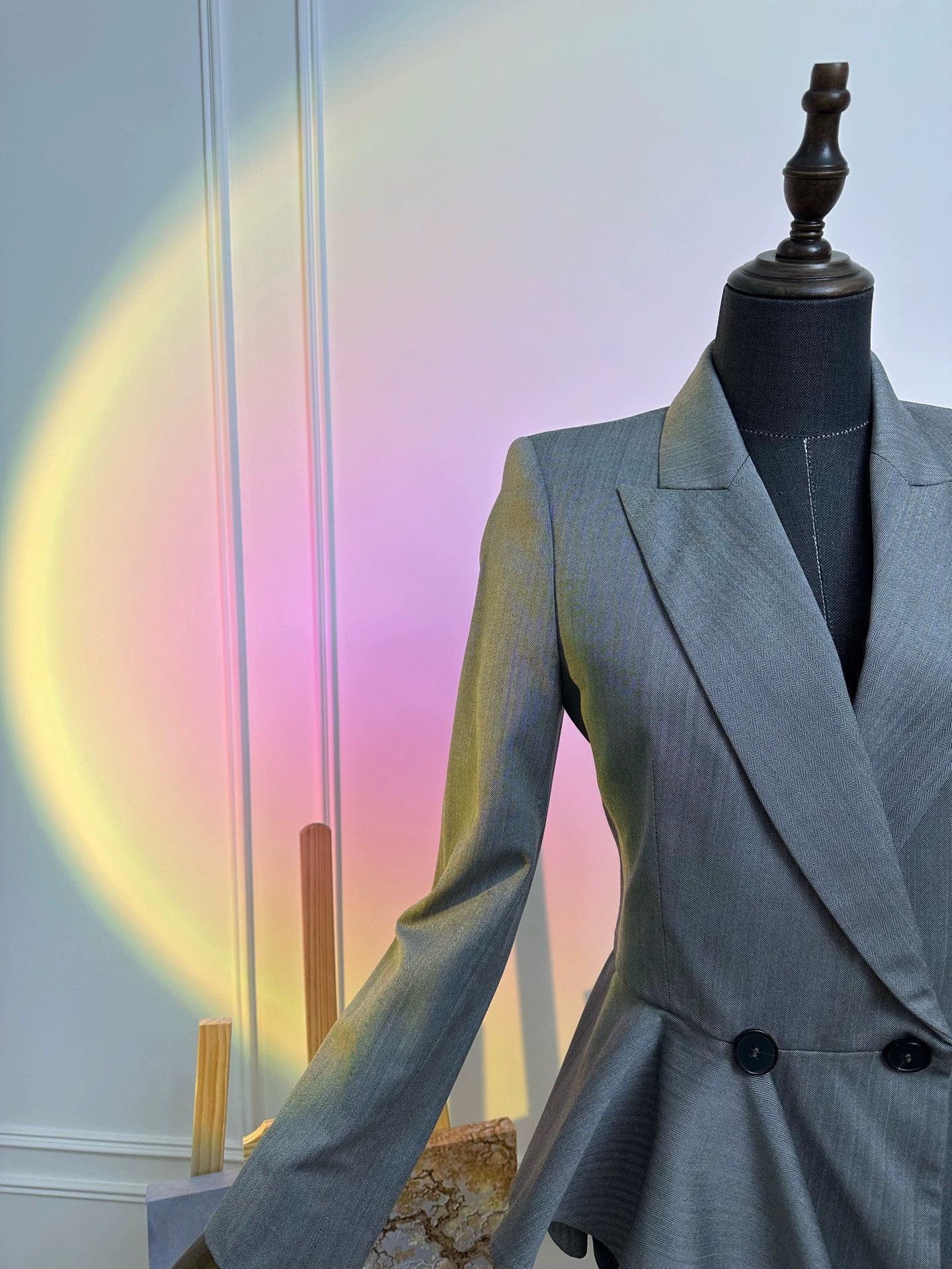 Alexander McQueen Alexander McQueen Ruffle-Hem Button Blazer Women's Size M / US 6-8 / IT 42-44 - 6 Thumbnail