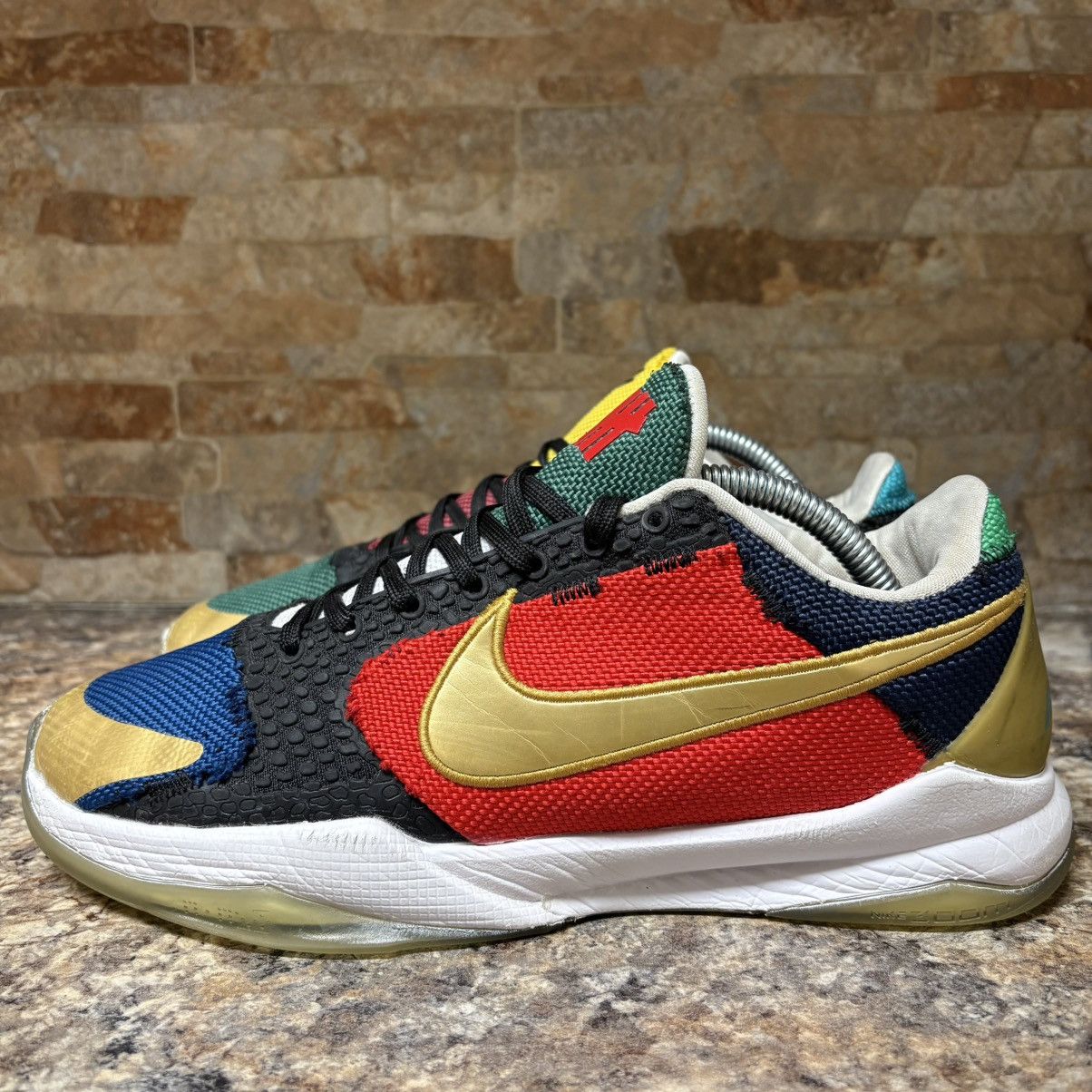 Nike × Undefeated Nike X Undefeated Kobe 5 Protro What If Pack Dirty Dozen 9 Size US 9 / EU 42 - 4 Thumbnail