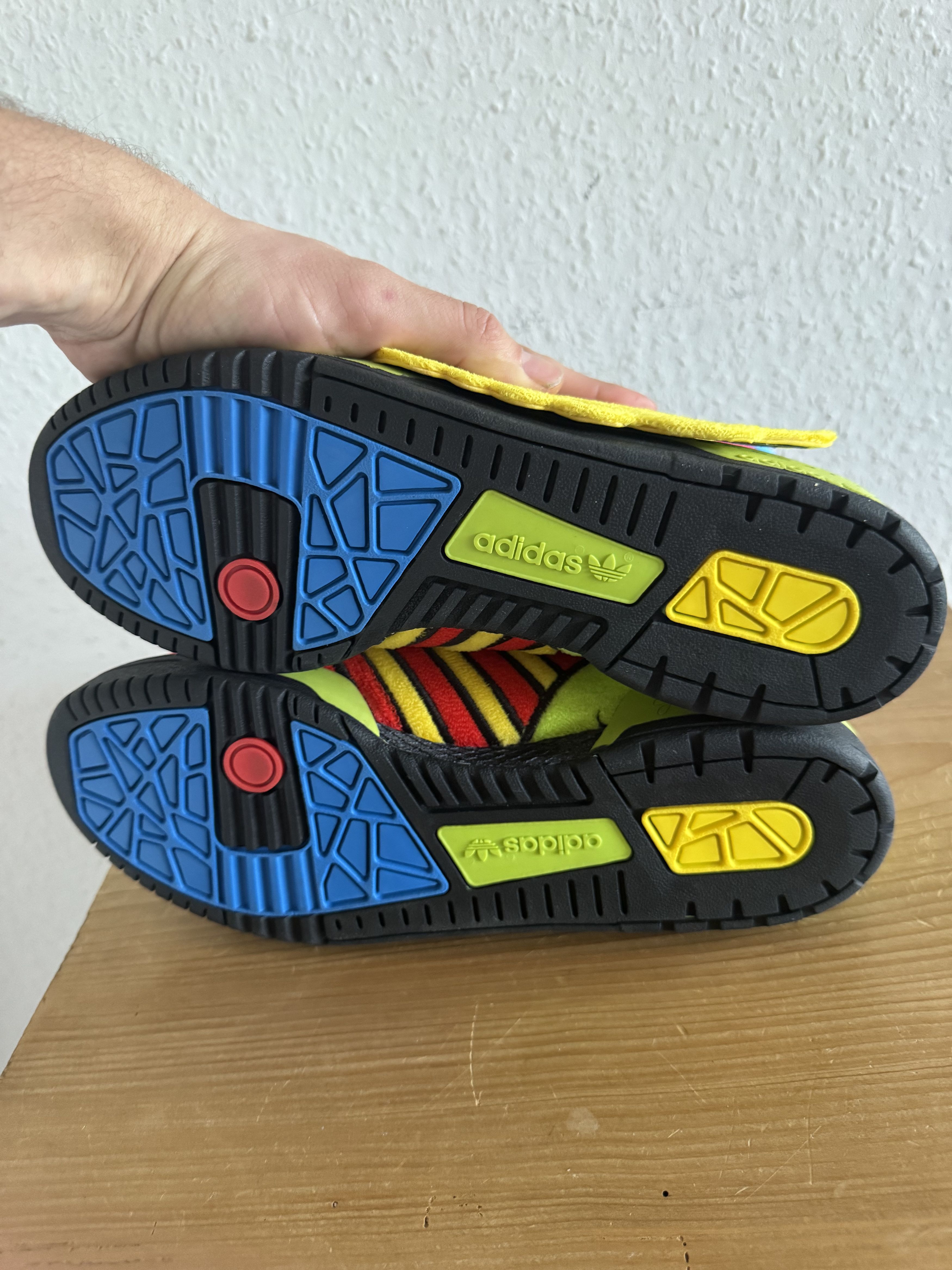 Adidas × Jeremy Scott Winged Rainbow Fleece High Top Sneakers Size US 9.5 / EU 42-43 - 11 Thumbnail