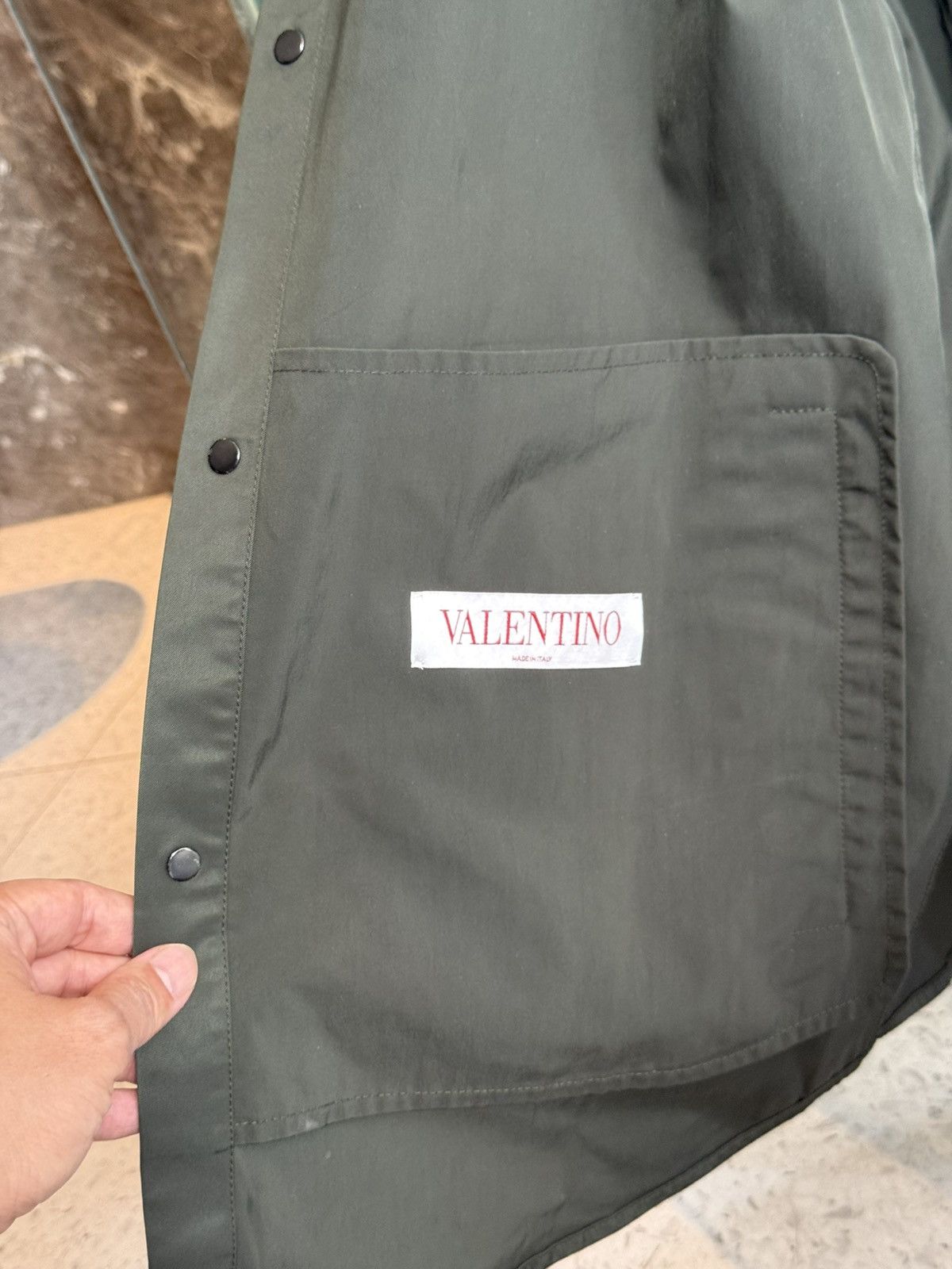 Valentino Valentino shirt with Valentino V Size US L / EU 52-54 / 3 - 9 Thumbnail