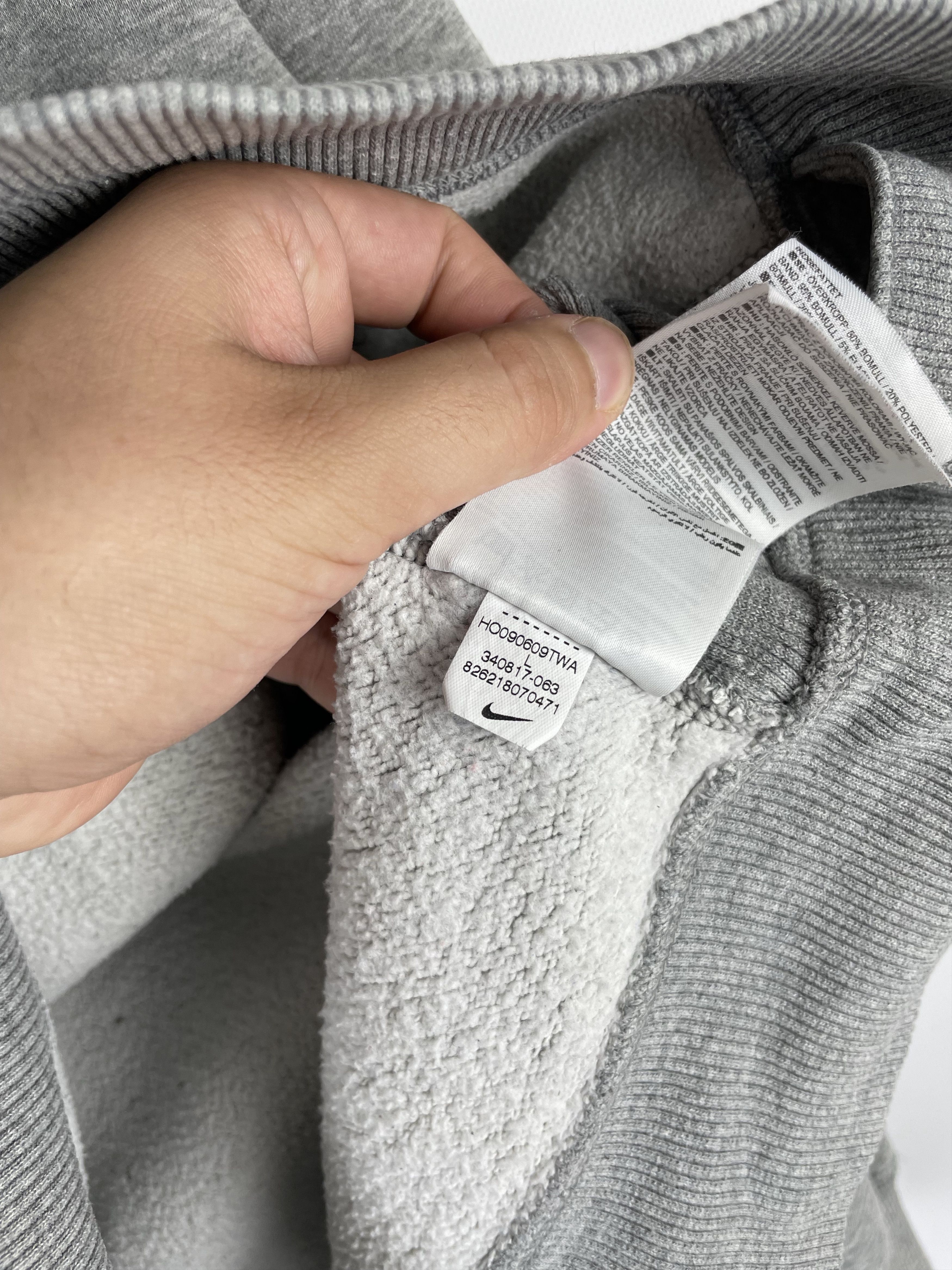 Nike Vintage Nike Zip Hoodie Y2K Size US L / EU 52-54 / 3 - 9 Thumbnail