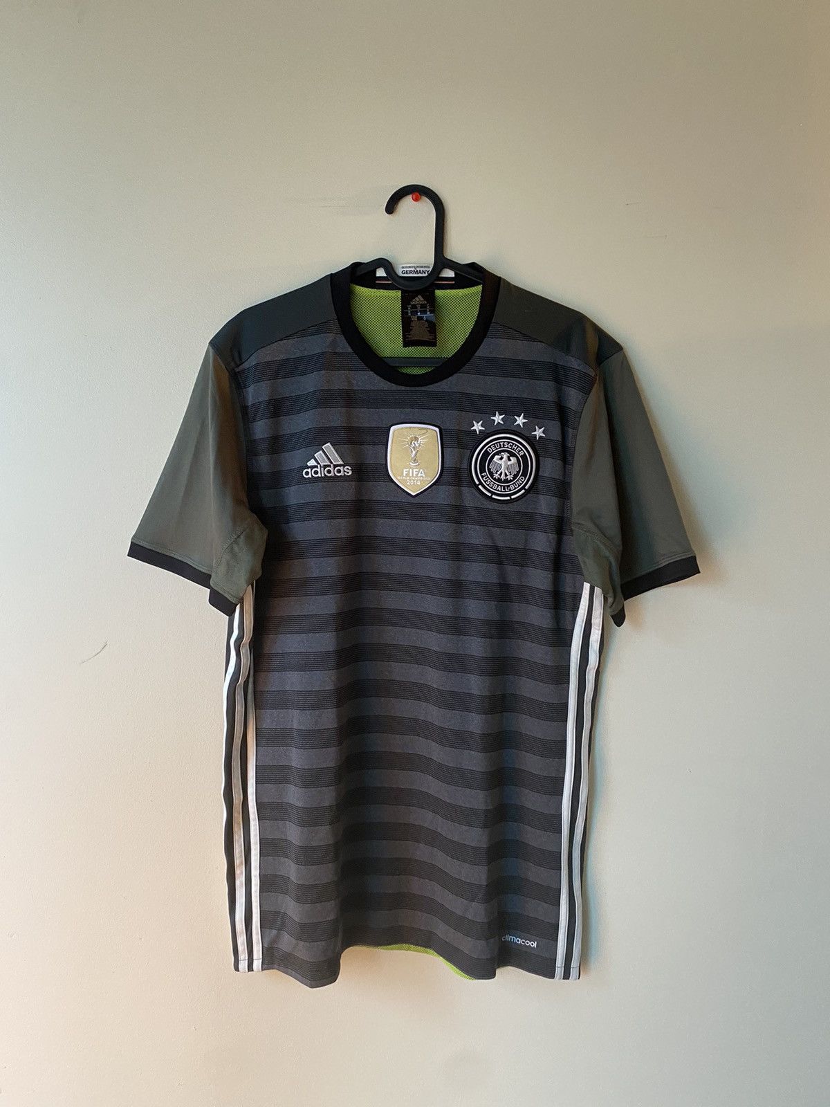 Adidas Germany 2014 World Cup Winner Jersey (Reversible) Size US M / EU 48-50 / 2 - 1 Thumbnail