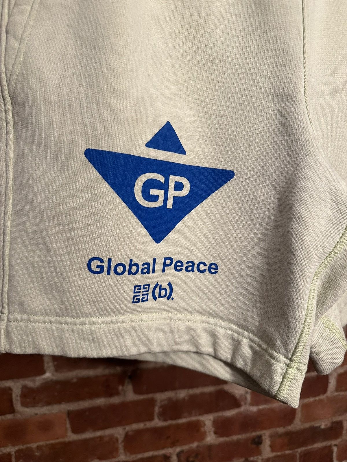 (B).Stroy × Givenchy SS/23 Capsule collection Global Peace Shorts Size US 30 / EU 46 - 2 Thumbnail