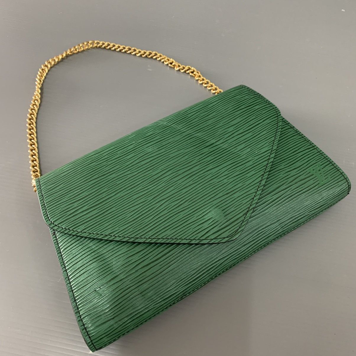 Louis Vuitton Louis Vuitton Epi Leather Pochette Bag Size ONE SIZE - 12 Thumbnail