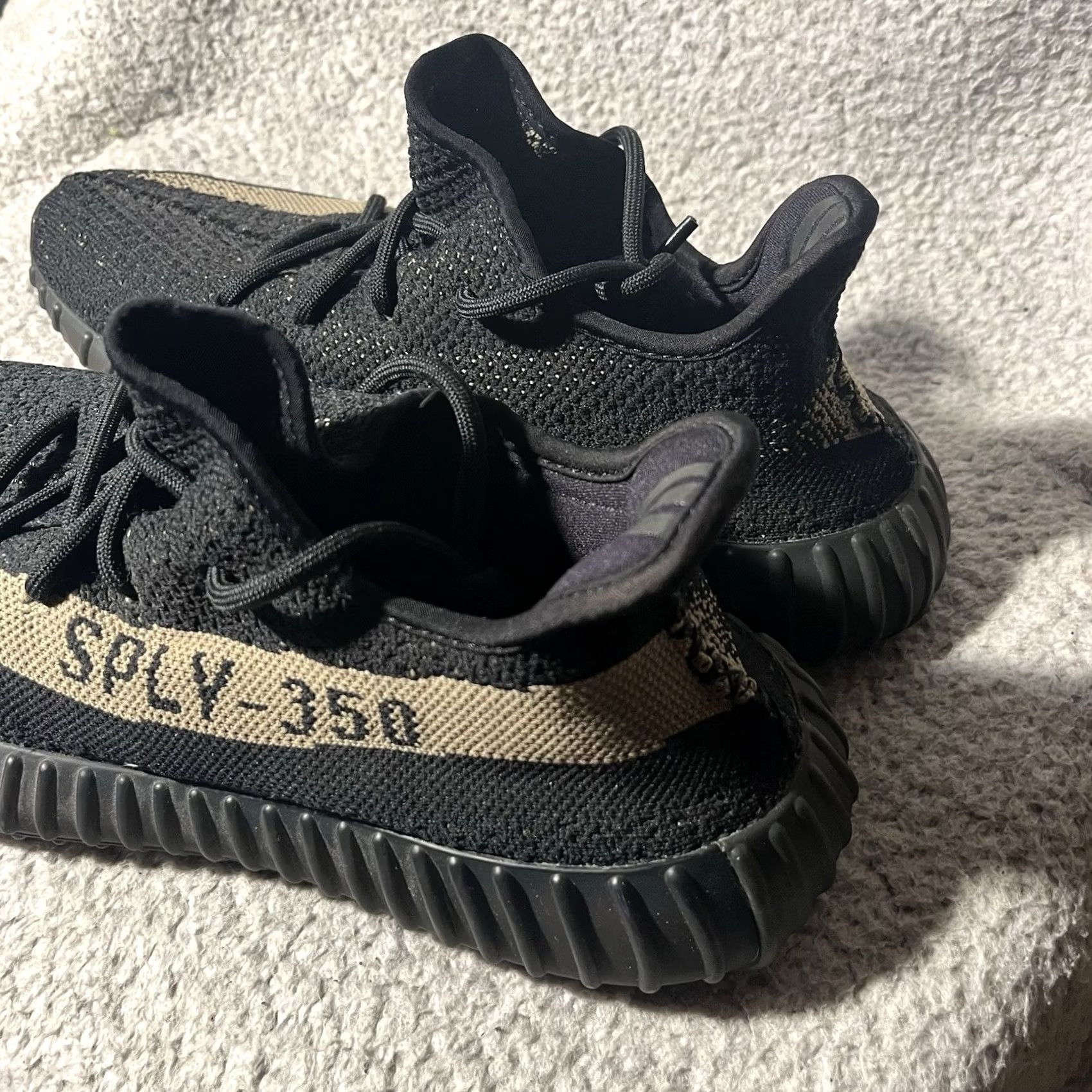 Adidas Adidas Yeezy Boost 350 Core Green Black V2 BY9611 Mens 9.5 2016 Used No Box Size US 10 / EU 43 - 6 Thumbnail