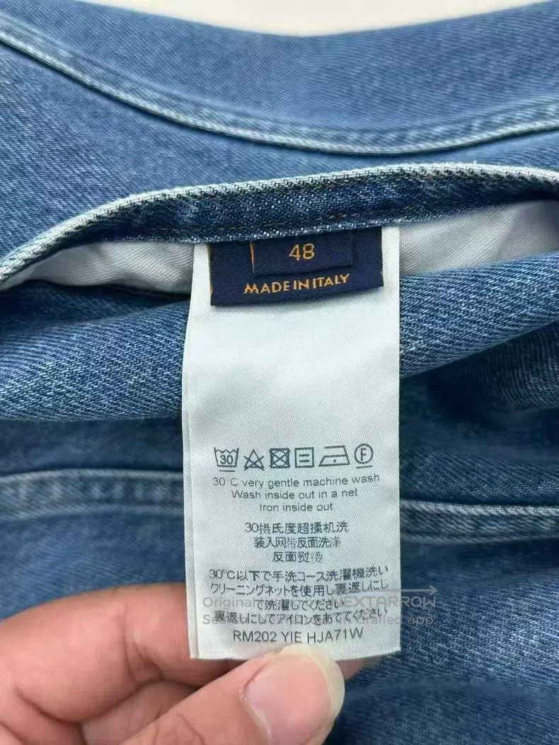 Louis Vuitton Louis Vuitton Washed blue gradient presbyopic full logo de Size US M / EU 48-50 / 2 - 4 Thumbnail