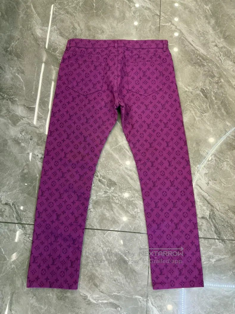 Louis Vuitton Louis Vuitton Purple full-print presbyopic jeans Size US 34 / EU 50 - 2 Thumbnail