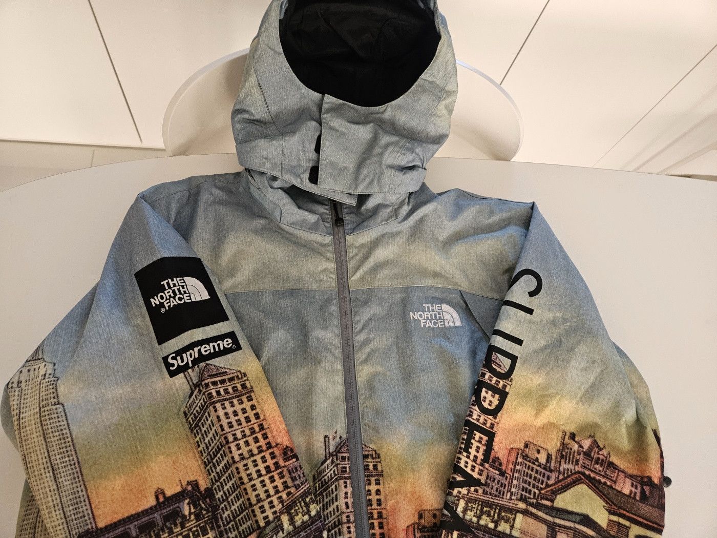 Supreme × The North Face Supreme x The North Face Day Summit Jacket Size US XL / EU 56 / 4 - 5 Thumbnail