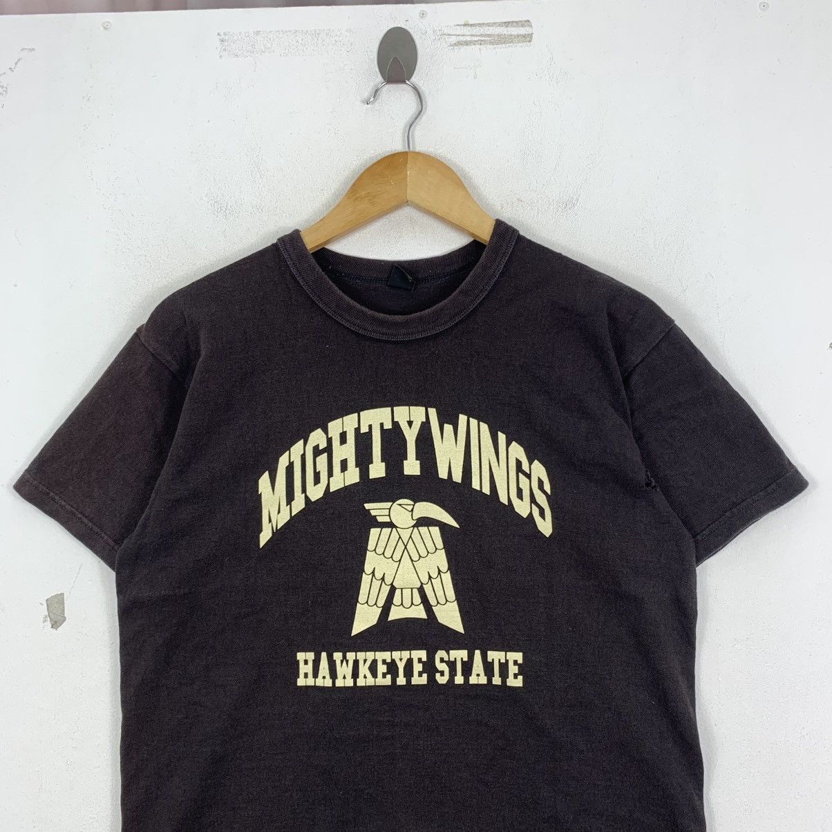 Vintage Vintage FLATHEAD Mighty Wings Hawkeye State Japanese Tshirt Size US S / EU 44-46 / 1 - 3 Thumbnail