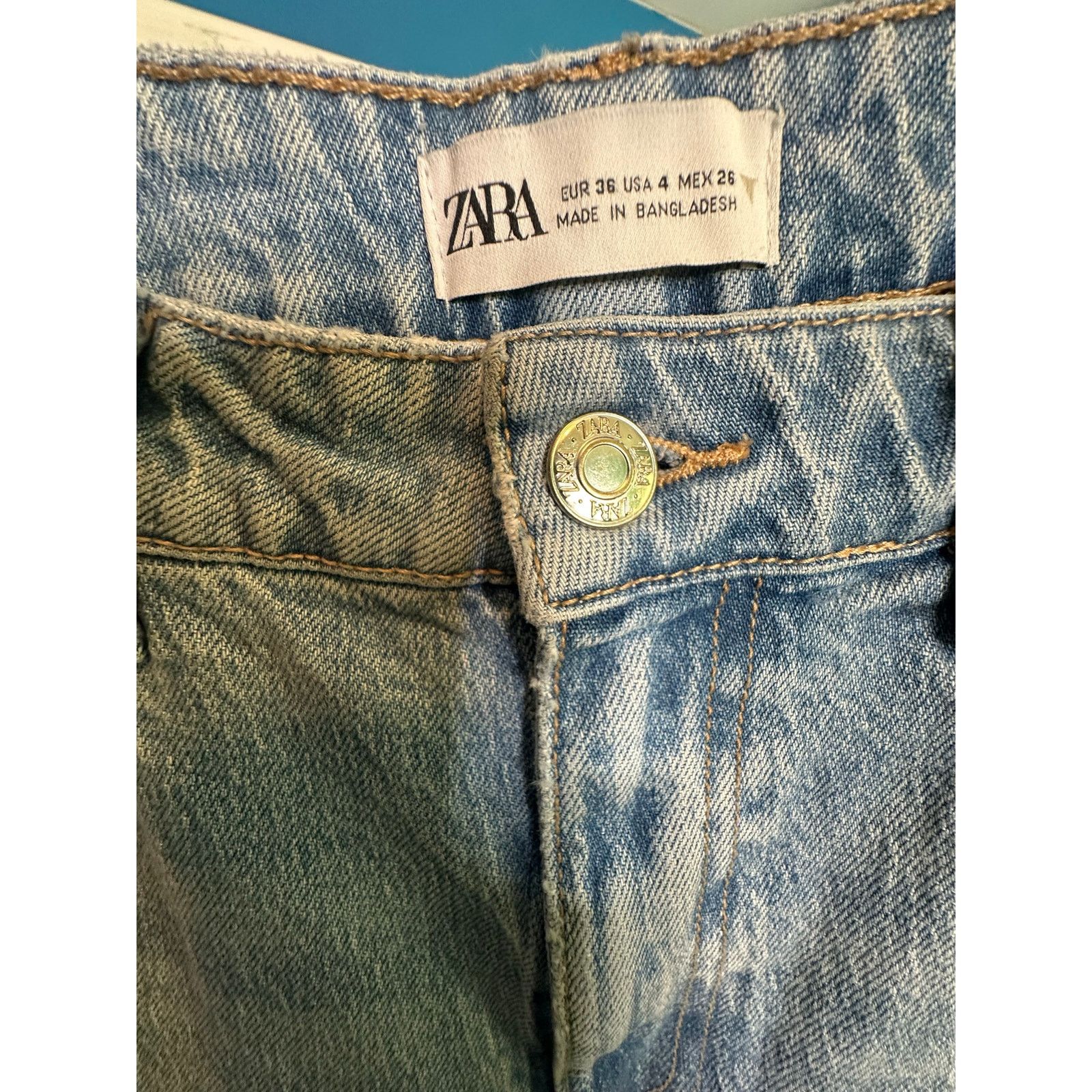 Zara Zara light wash straight legs jeans size 4 Size 27" / US 4 / IT 40 - 3 Thumbnail