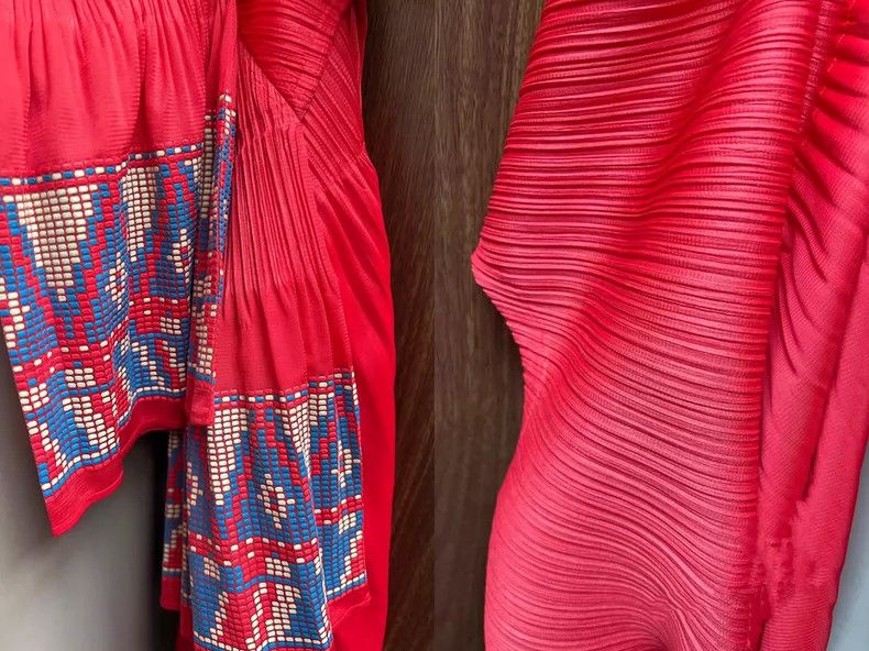 Issey Miyake Issey Miyake size:3 Red pleated dress Size XS / US 0-2 / IT 36-38 - 8 Thumbnail