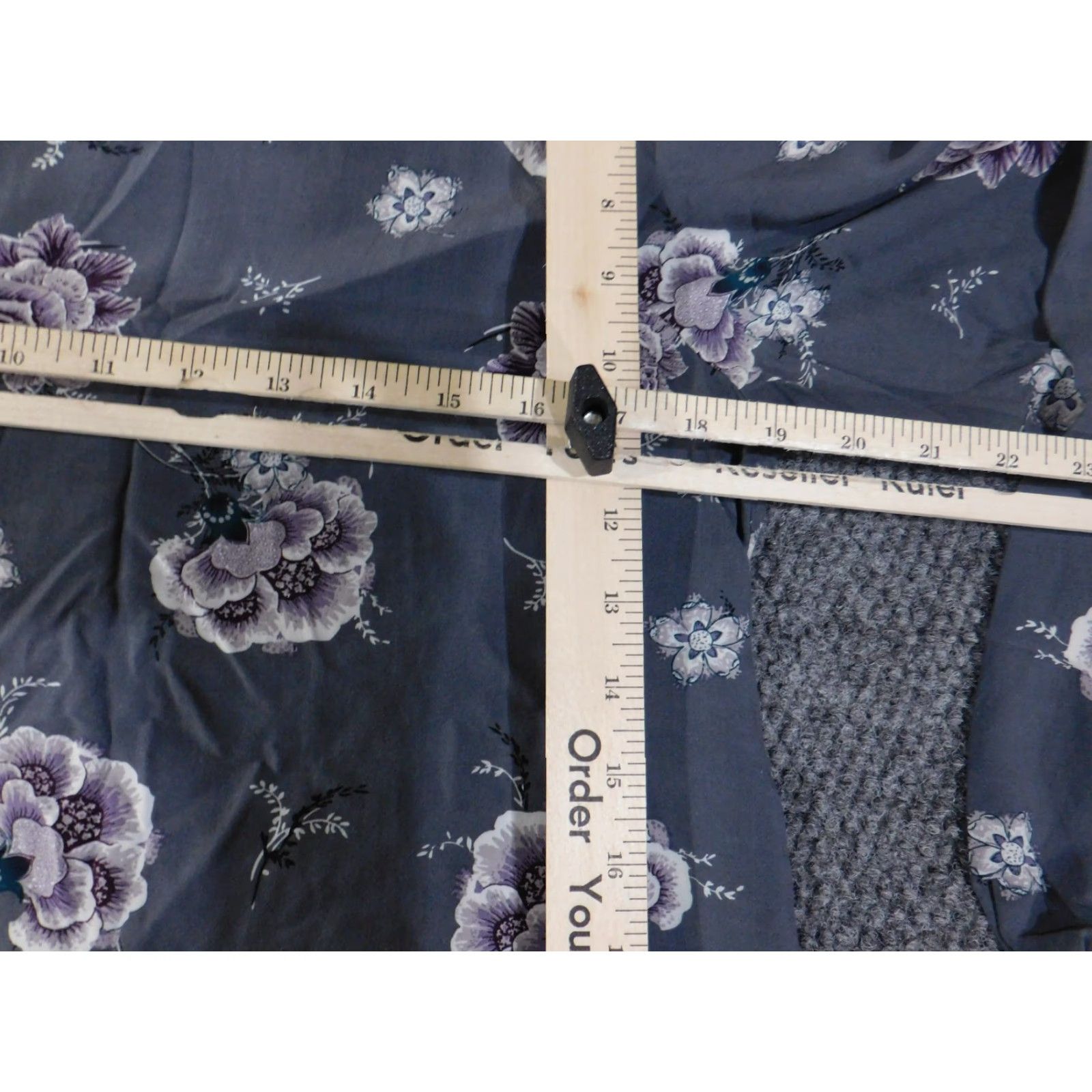 Loft LOFT Blouse Womens M Floral Henley Long Sleeve Gray Rayon Casual Shirt Womens Regular M Gray Floral Henley Long Sleeve LOFT Blouse Easter? Size M / US 6-8 / IT 42-44 - 7 Thumbnail