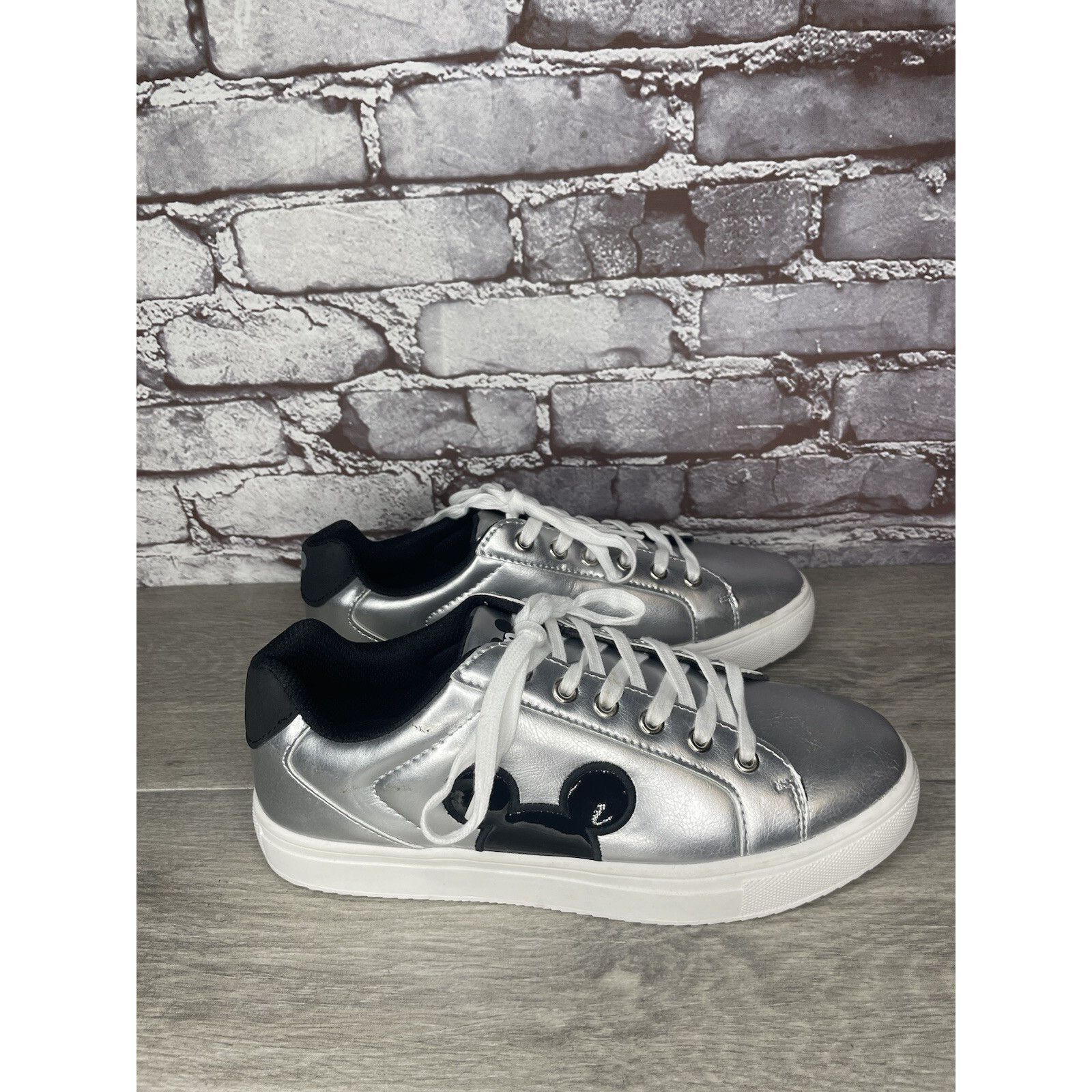 Disney Disney Mickey Mouse Silver Metallic Textile Lace Up Low Snea Size US 10 / IT 40 - 16 Thumbnail