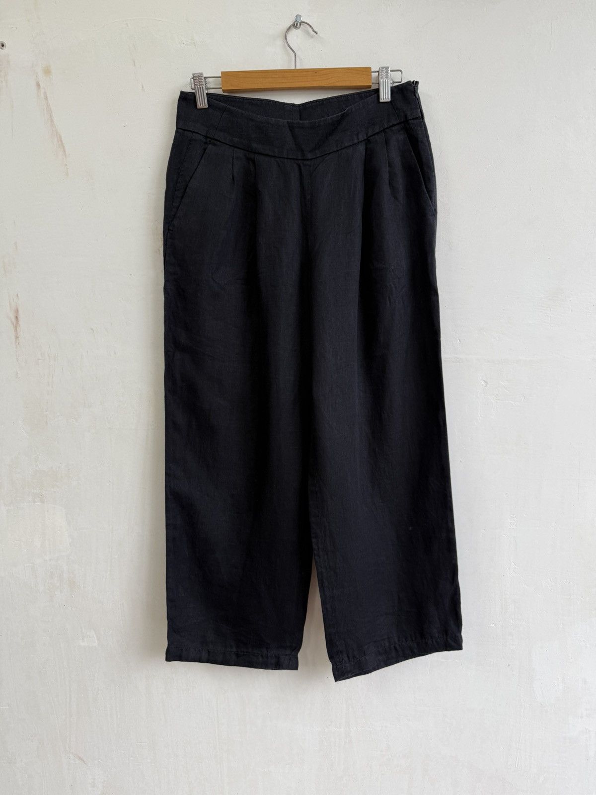 Dries Van Noten Dries Van Noten Women’s Linen Culottes Pants Navy size 38 Size 26" / US 2 / IT 38 - 5 Thumbnail