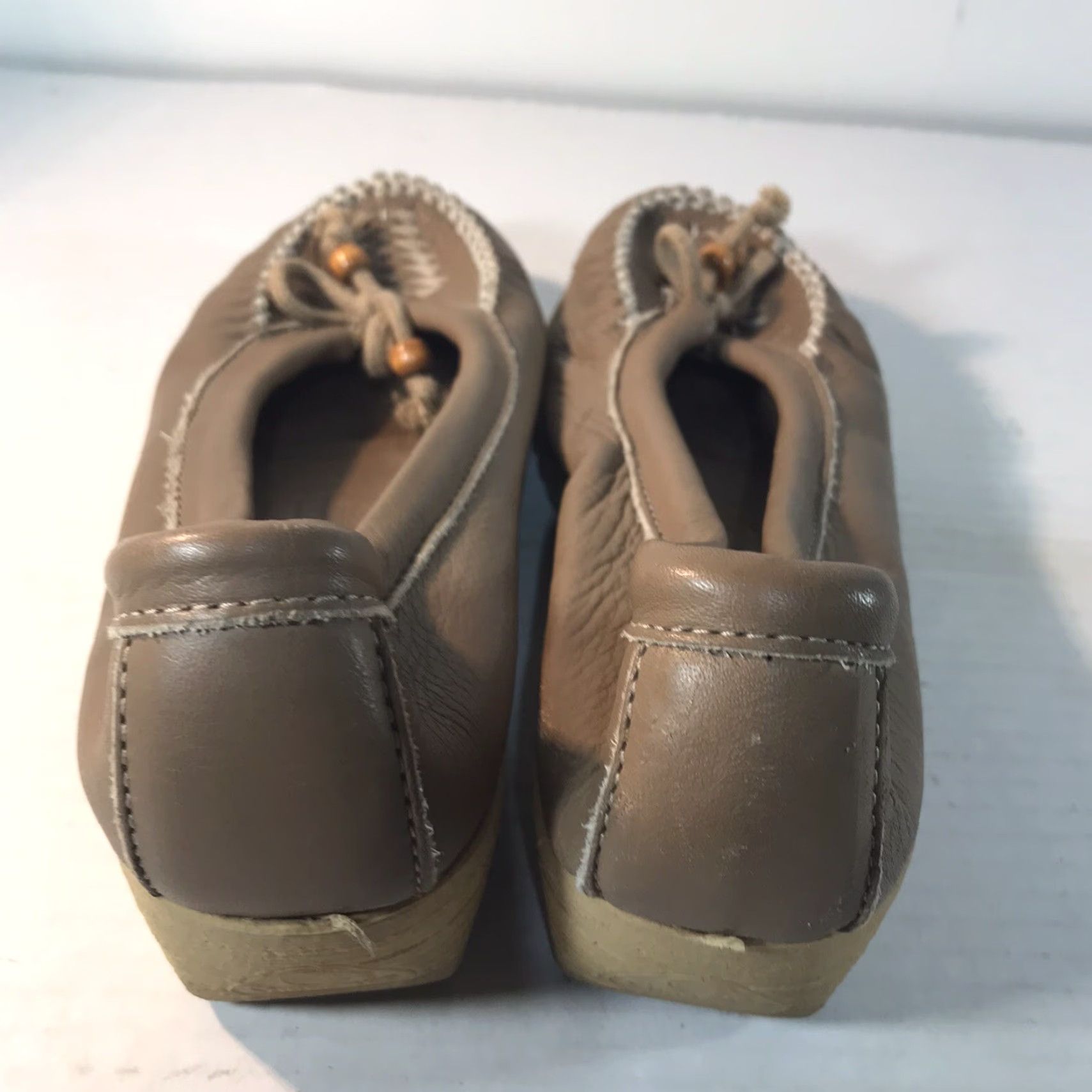 Cherokee Cherokee Brown Leather Moccasin Wedge Slip On Womens Size 7.5 USA Size US 8 / IT 38 - 3 Thumbnail