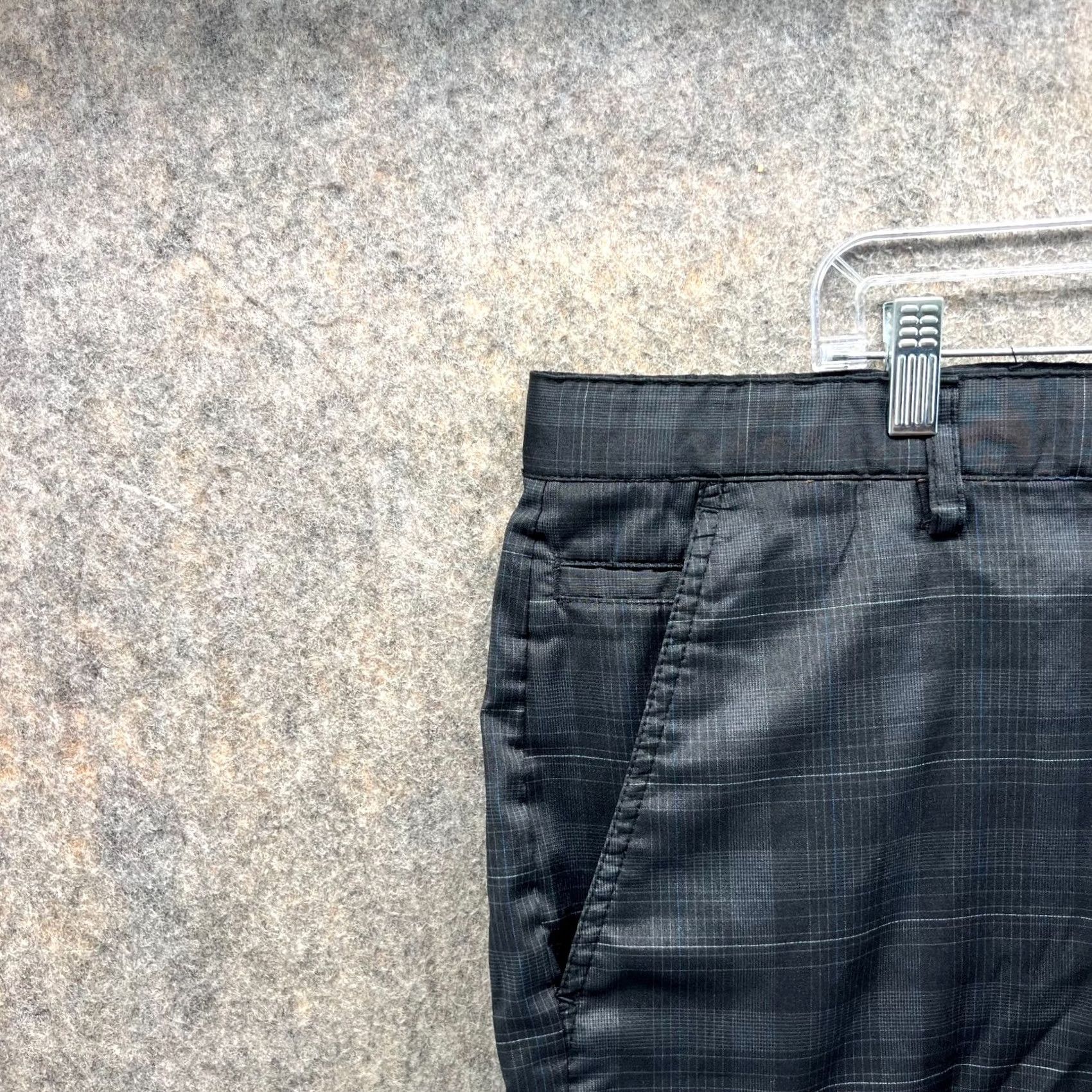 Tasso Elba Greg Norman Shorts Mens 40 Black Grey Chino Flat Front Tasso Elba Golf Plaid Size US 40 / EU 56 - 4 Thumbnail