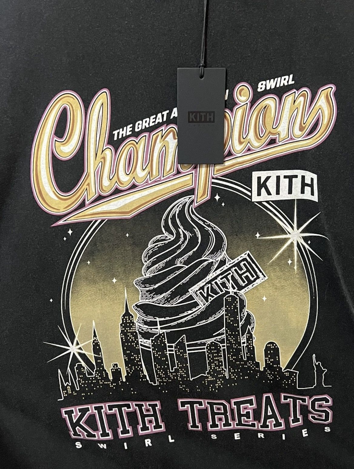 Kith × Vintage Kith Treats Champions With Tags & Bag Size US M / EU 48-50 / 2 - 4 Thumbnail