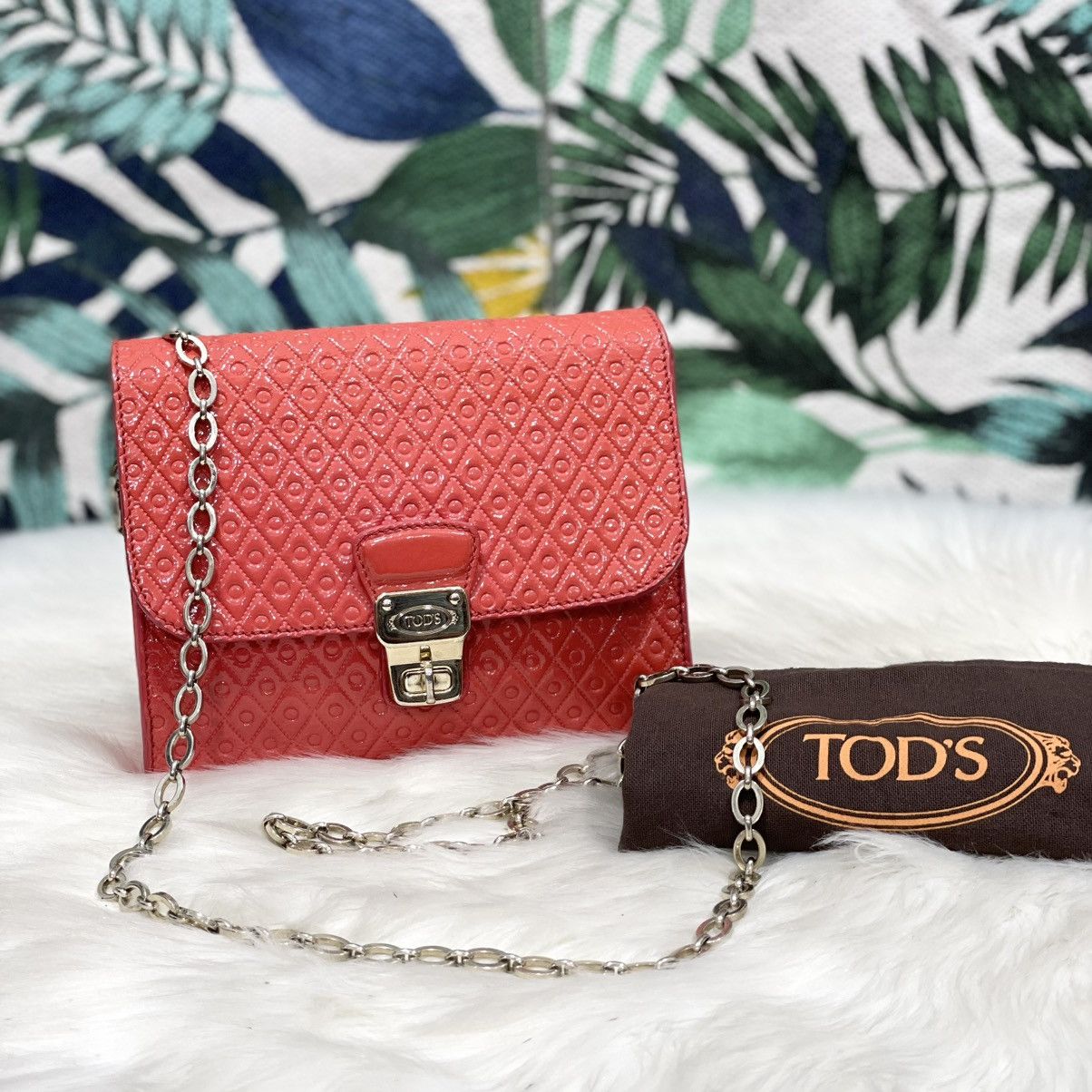 Tod's Authentic TOD’S Signature Embossed Patern Leather Crossbody Size ONE SIZE - 1 Thumbnail