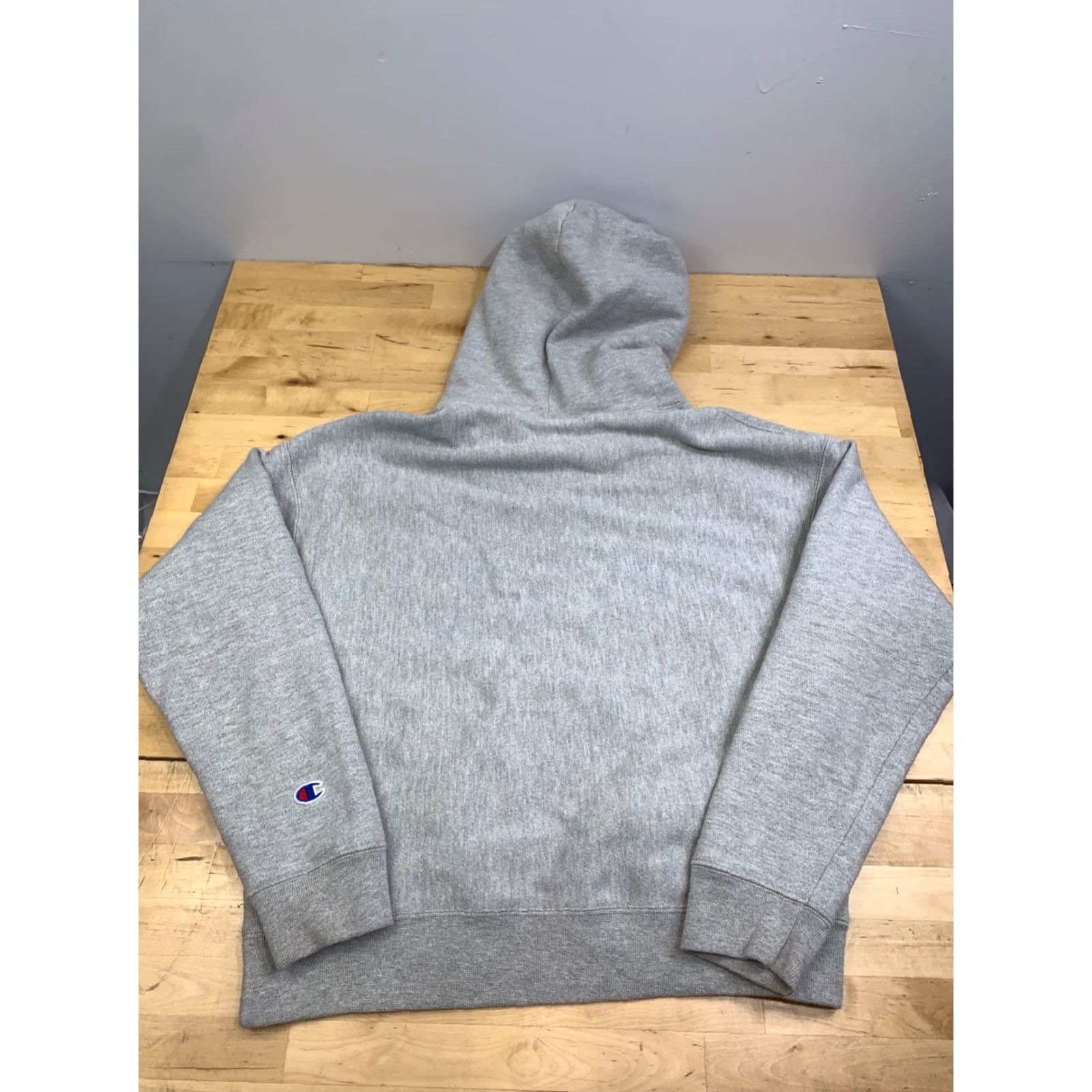 Champion VINTAGE Champion Reverse Weave Hoodie Women L Gray 90s Logo Pullover 12871 Size L / US 10 / IT 46 - 8 Thumbnail