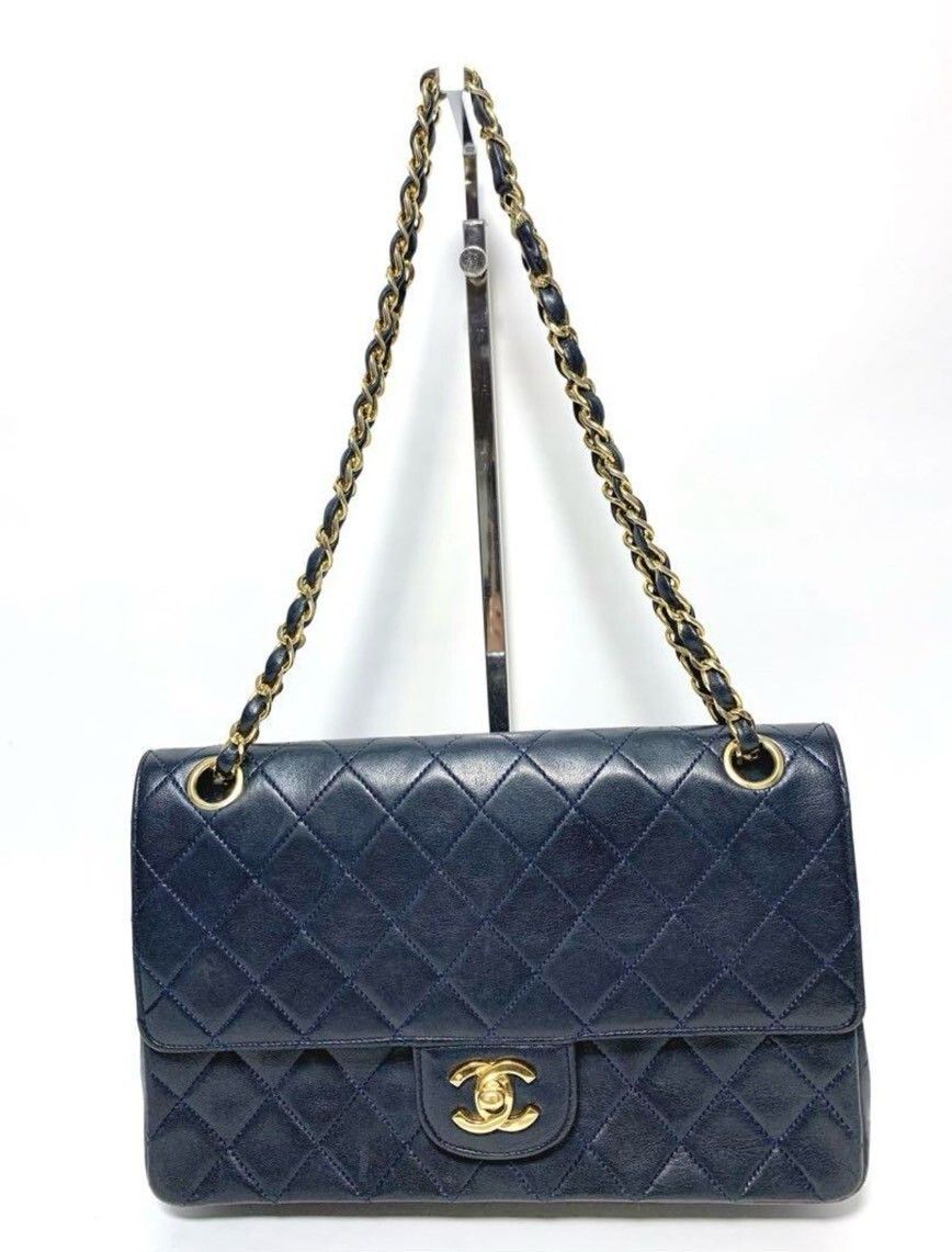 Chanel CHANEL Classic Medium Double Flap Bag Size ONE SIZE - 1 Thumbnail