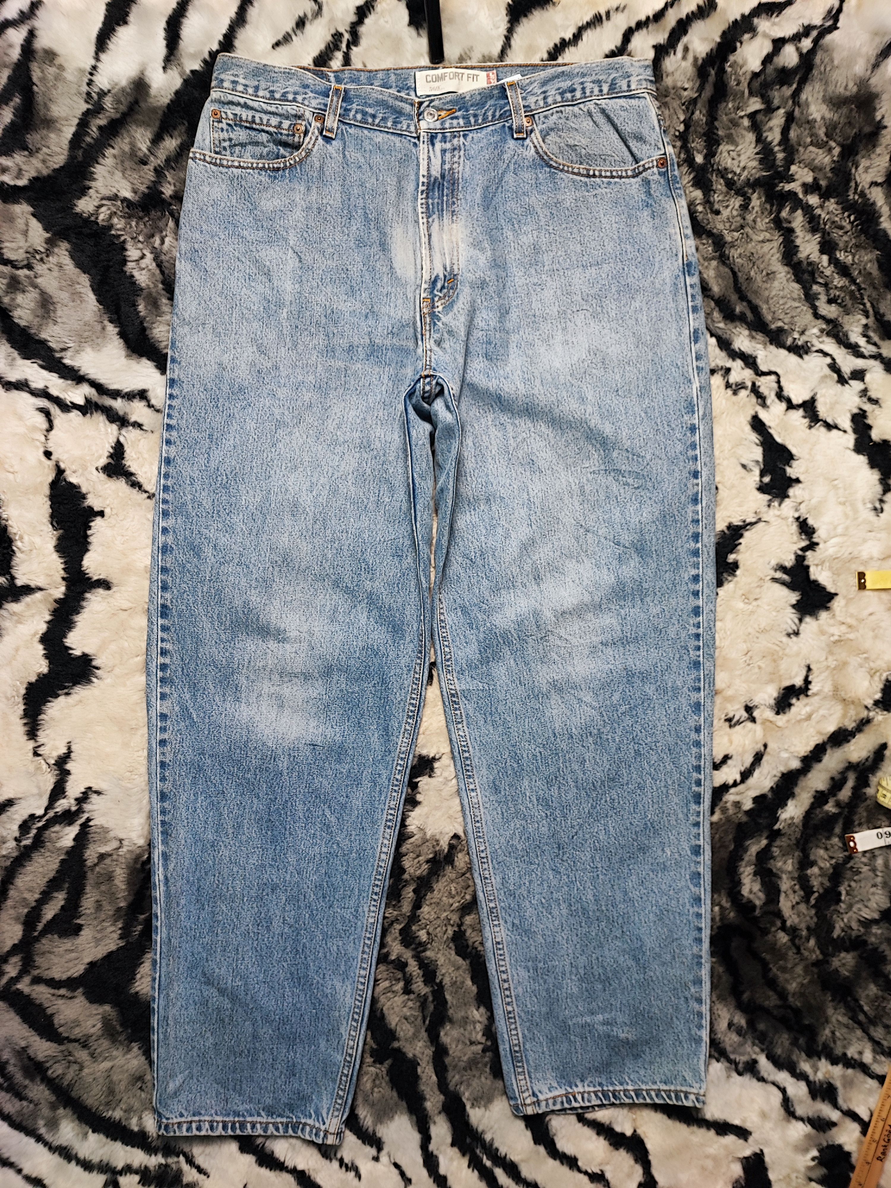 Levi's Vintage Levi's 560 Baggy Light Wash Thrashed Distressed ERD Size US 36 / EU 52 - 2 Thumbnail