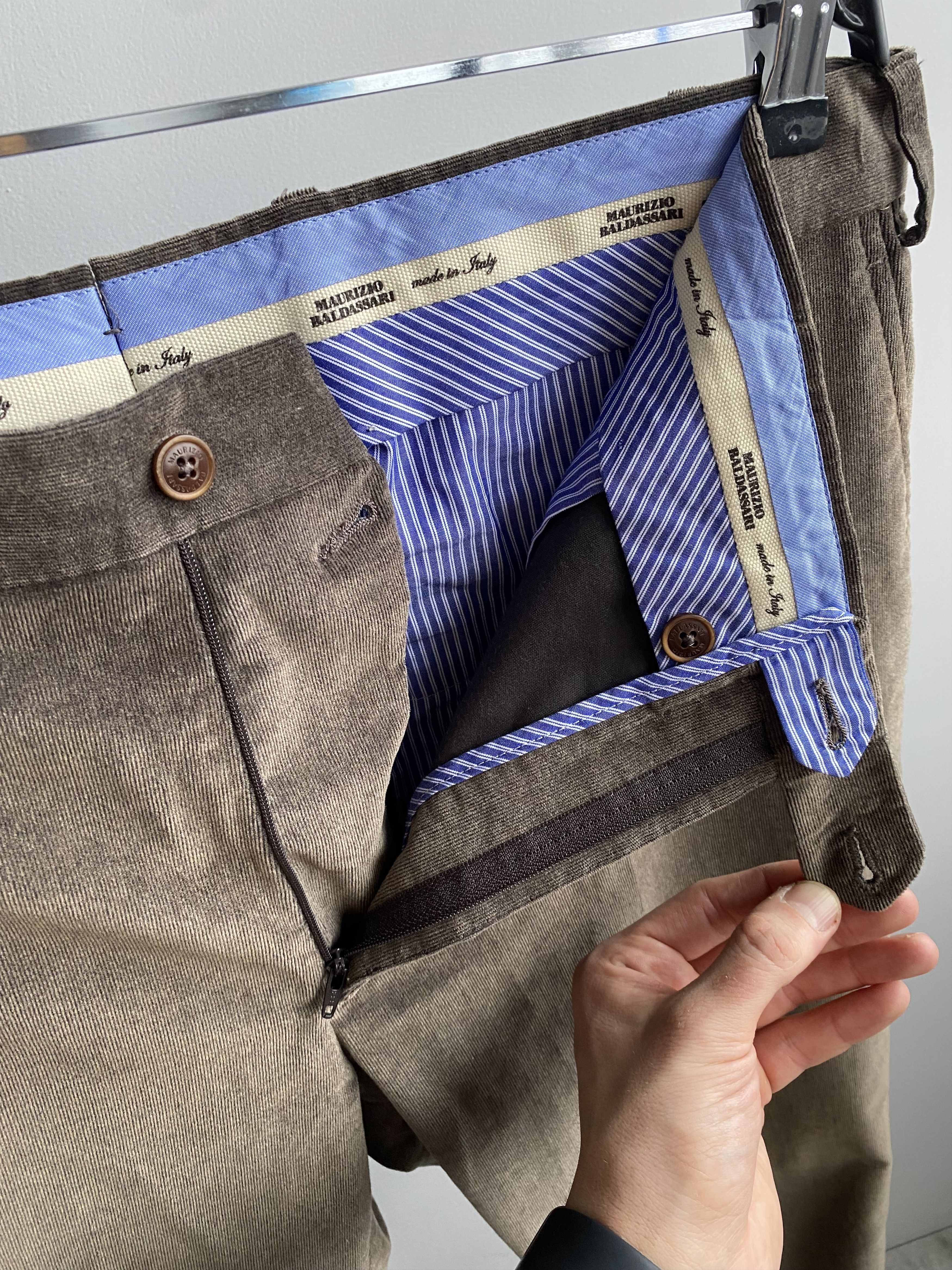 Maurizio Baldassari Maurizio Baldassari Corduroy Cropped Chino Trousers Size US 33 - 4 Thumbnail