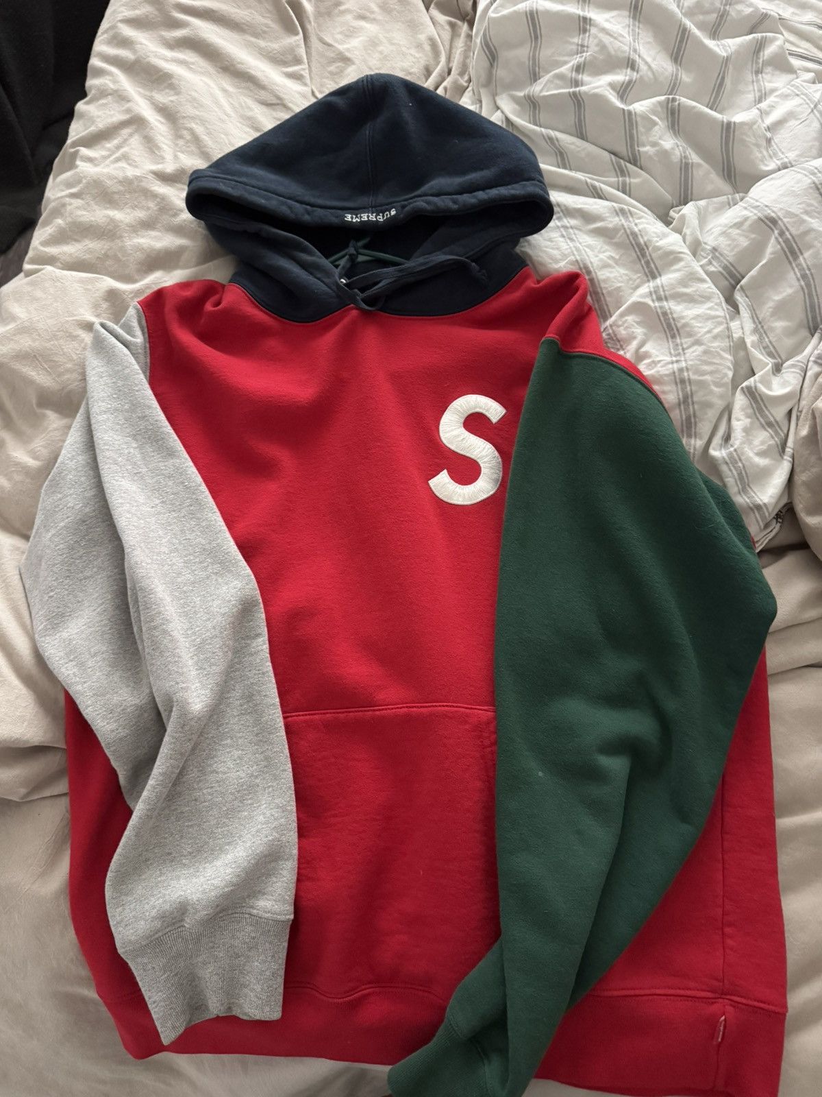 Supreme Supreme S Logo Color Block Hoodie SS19 Size US L / EU 52-54 / 3 - 1 Thumbnail