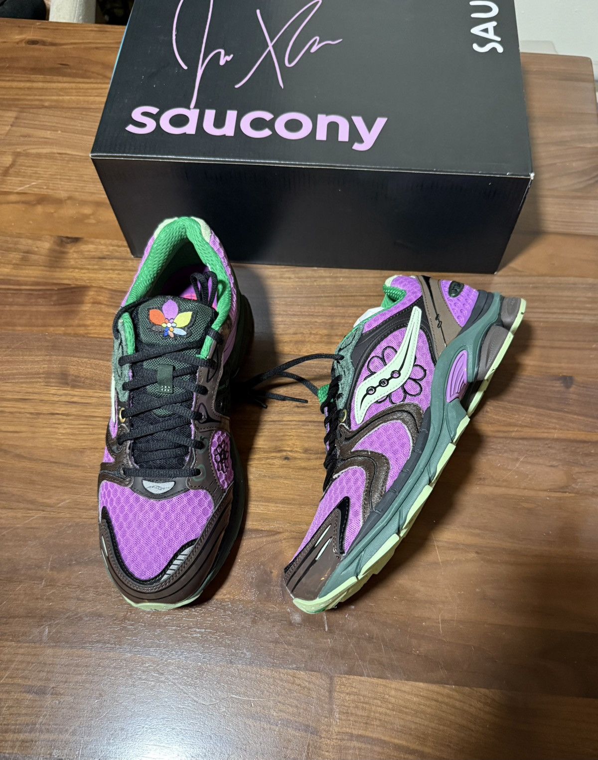 Saucony SAUCONY X JAE TIPS PROGRID TRIUMPH 4 'PERRILLA' VIOLET/EARTH Size US 11 / EU 44 - 1 Thumbnail