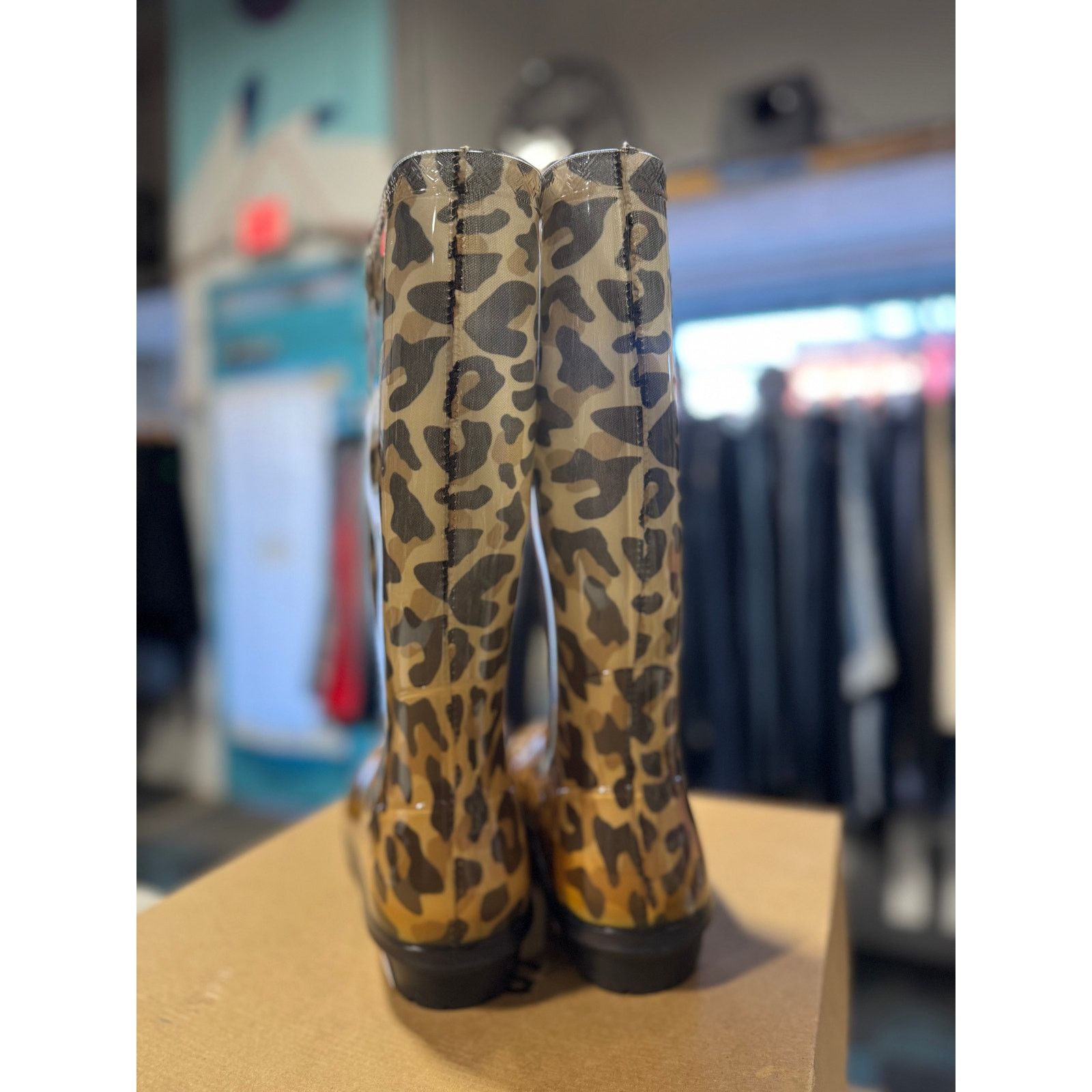 Ugg UGG W Shaye Cheetah Rain Boots Ladies Size 9 Size US 9 / IT 39 - 6 Thumbnail