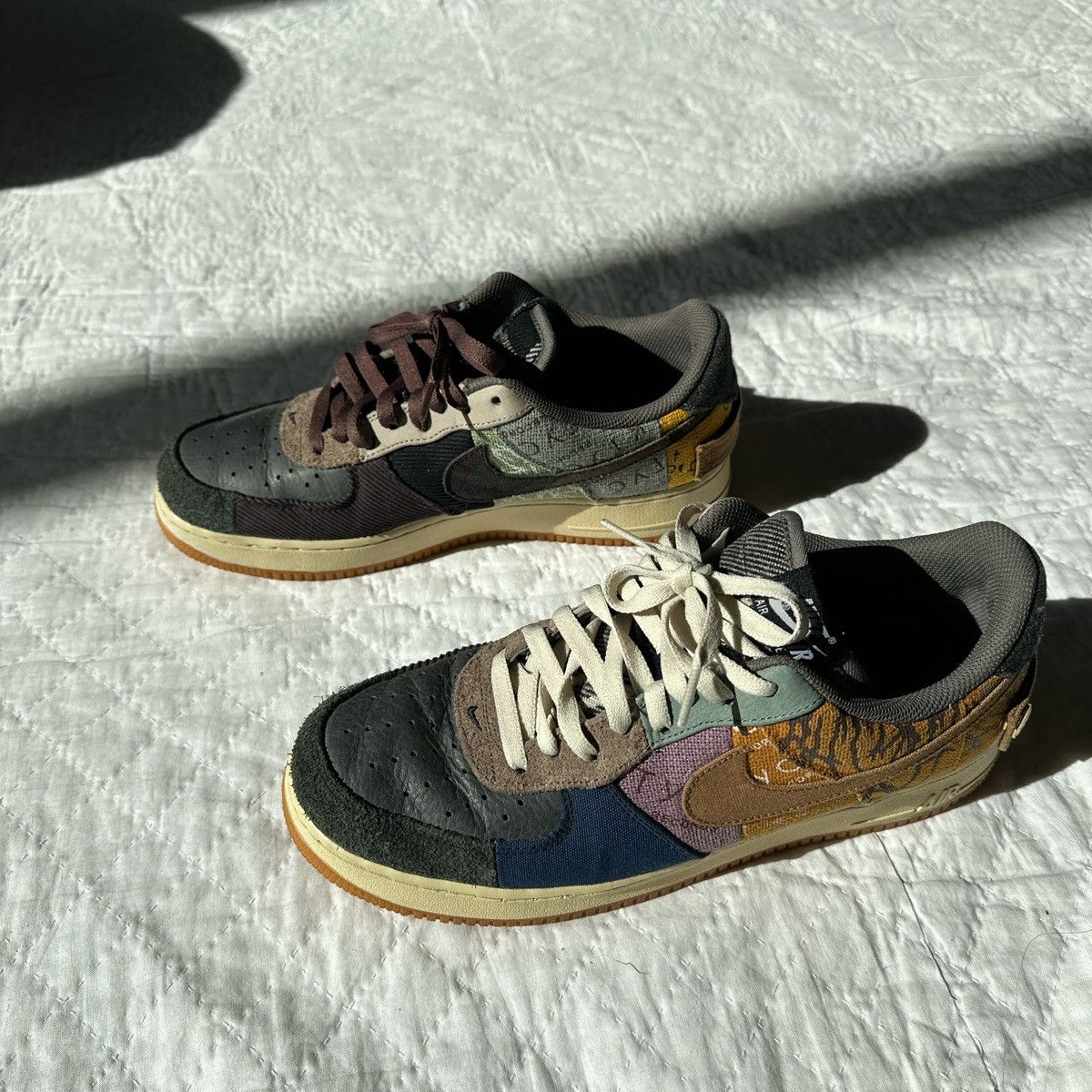 Nike × Travis Scott Travis Scott x Nike Air Force 1 “Cactus Jack” Size US 11 / EU 44 - 7 Thumbnail