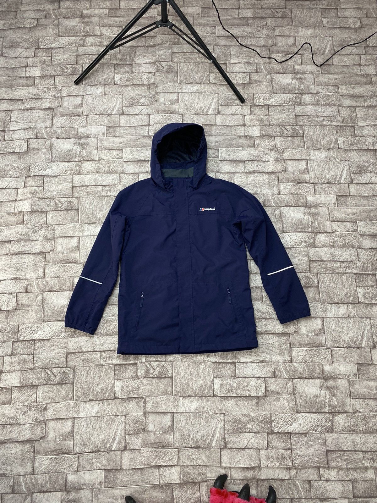 Berghaus × Mountain Hardwear Wmns Jacket/ Berghaus Outdoor Wear/ Waterproof Size XL / US 12-14 / IT 48-50 - 1 Thumbnail