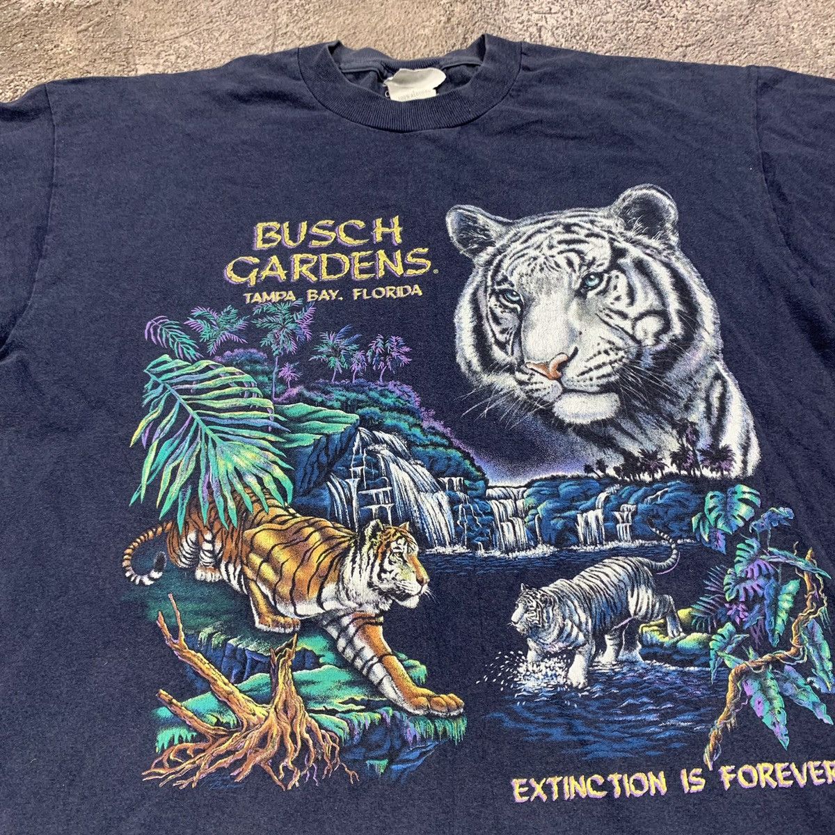 Vintage Vintage 90s Busch Gardens Tiger Graphic Tee Streetwear L Size US L / EU 52-54 / 3 - 1 Thumbnail